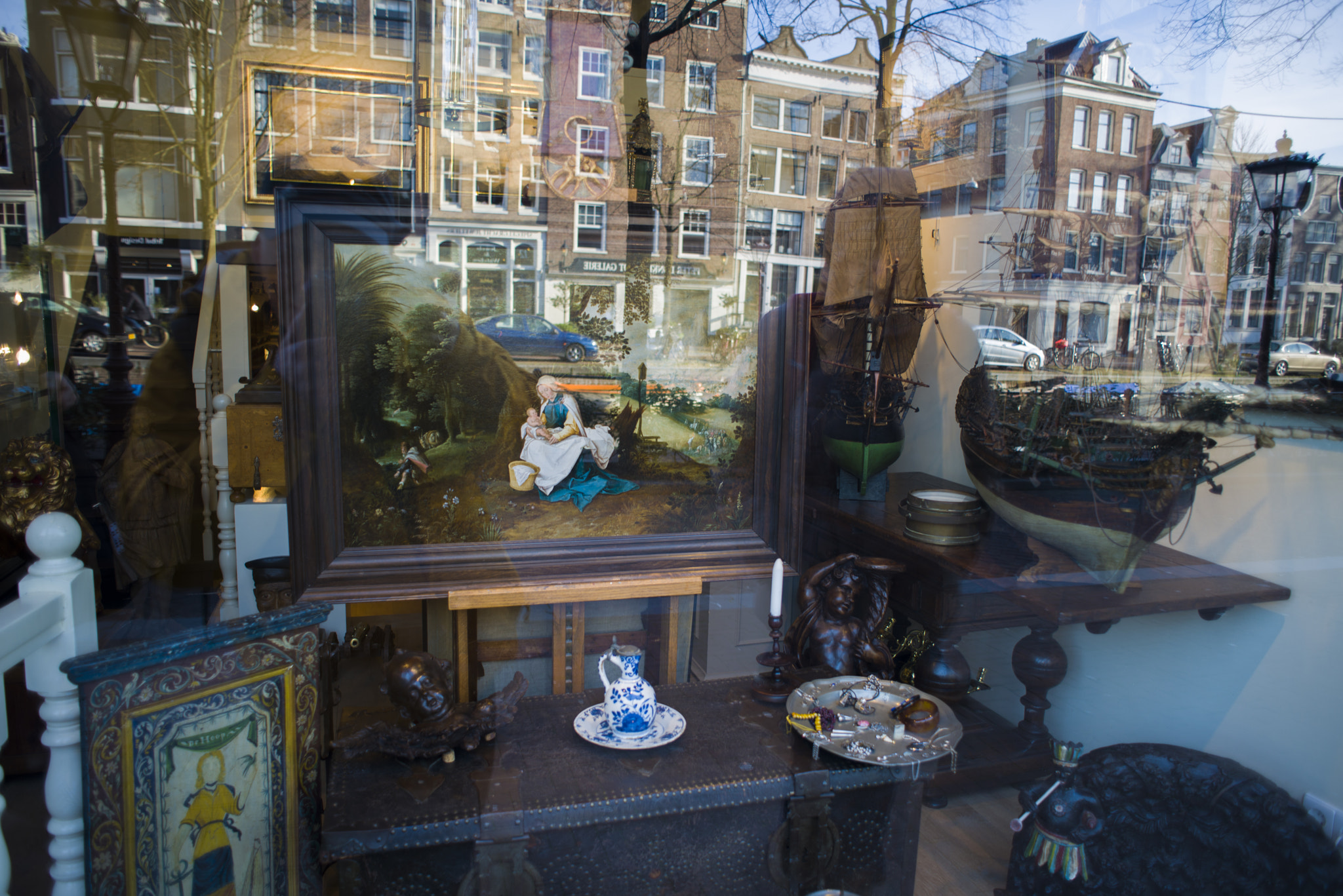 Nikon D800 + Nikon AF Nikkor 24mm F2.8D sample photo. Window to amsterdam photography