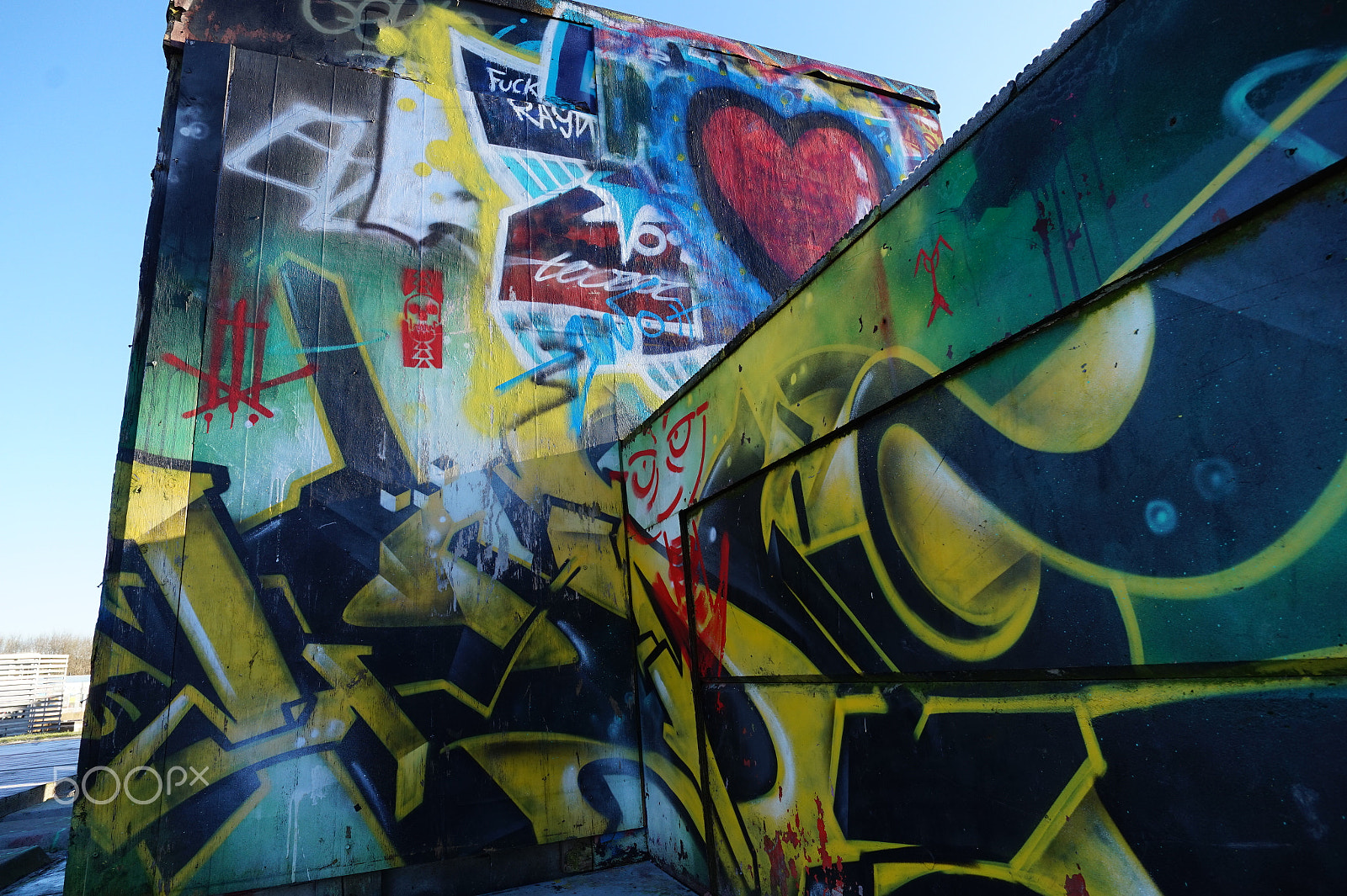 Sony Alpha a5000 (ILCE 5000) + ZEISS Touit 12mm F2.8 sample photo. Graffiti 2 photography
