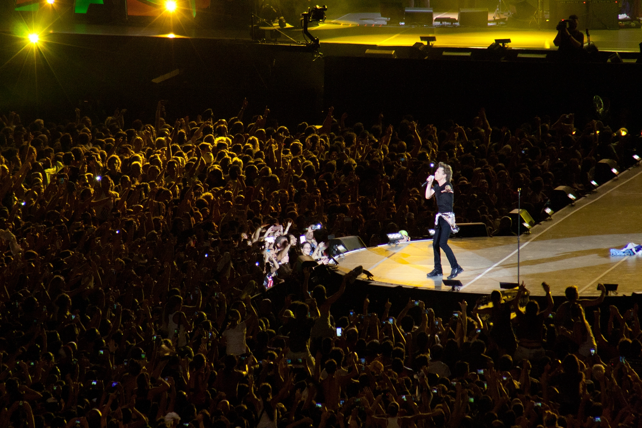 Canon EF 75-300mm f/4-5.6 USM sample photo. Mick jagger &amp; uruguay ii photography
