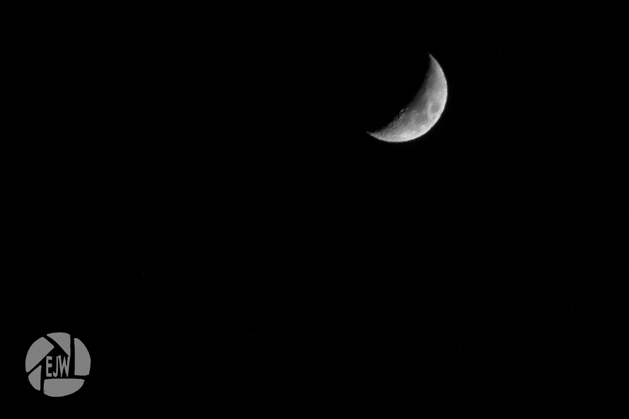 Sony DT 55-200mm F4-5.6 SAM sample photo. Moon photography