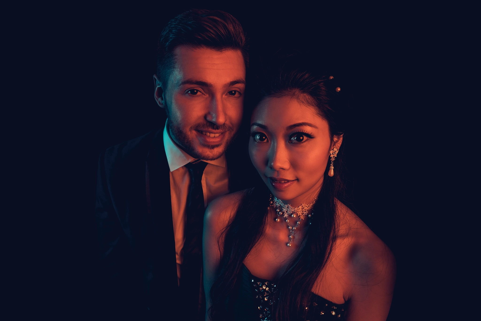 Sony FE 28mm F2 sample photo. Color couple. photography