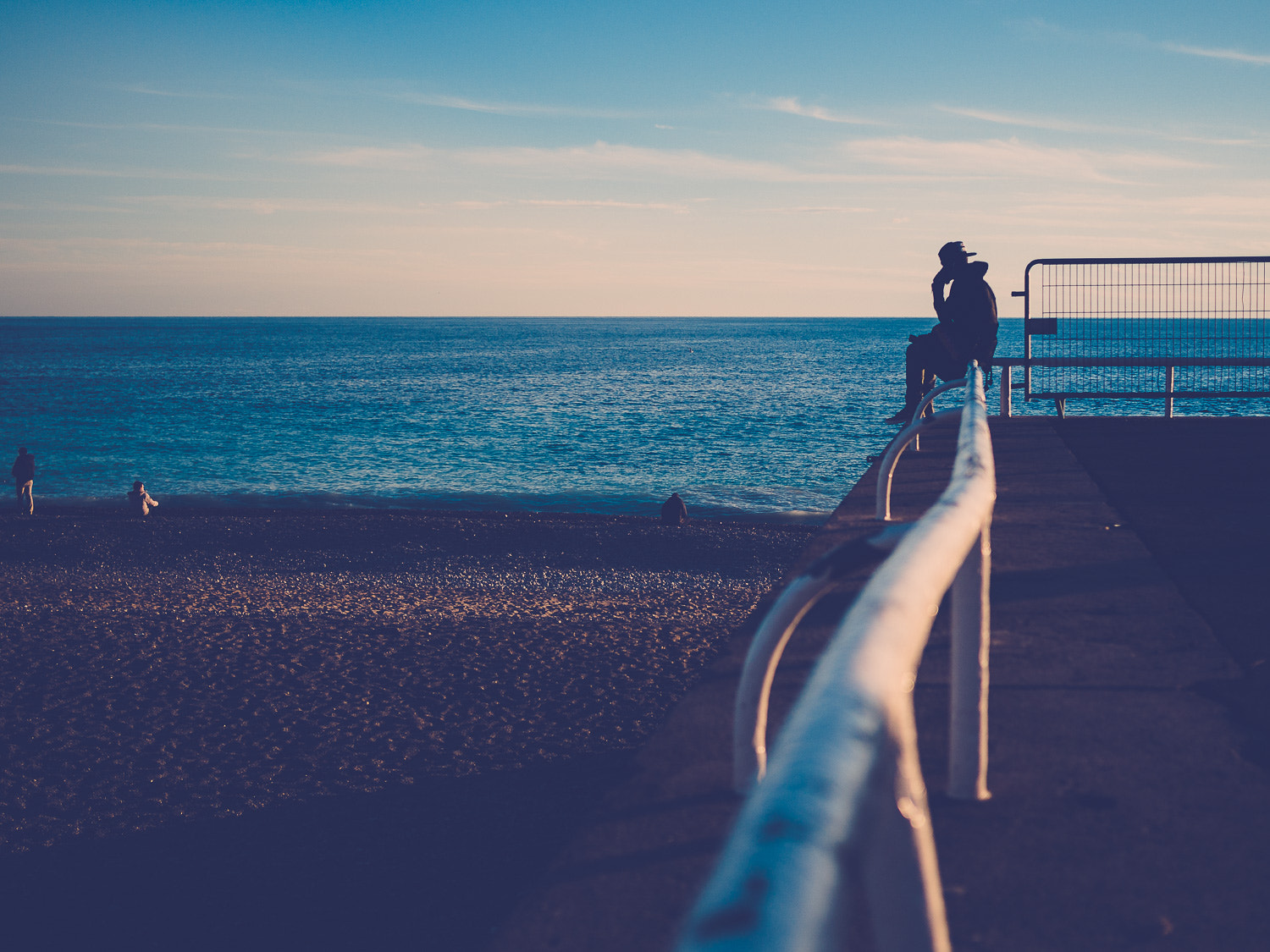 Olympus OM-D E-M10 II + LUMIX G 20/F1.7 II sample photo. In front of the sea photography