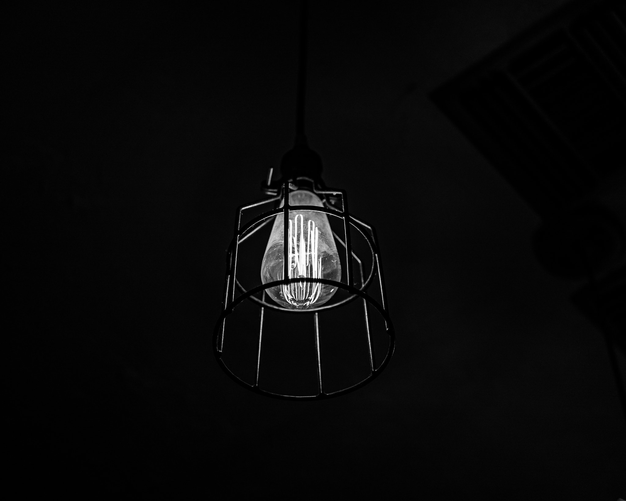 Olympus OM-D E-M5 + LUMIX G 25/F1.7 sample photo. Light bulb photography
