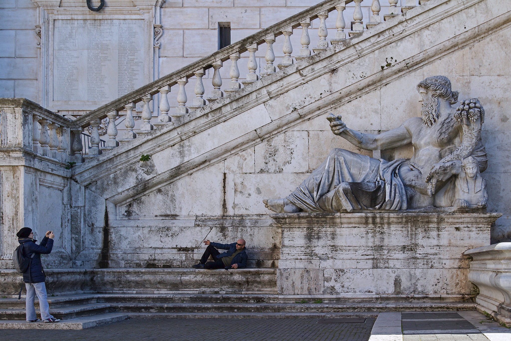 Canon EOS 100D (EOS Rebel SL1 / EOS Kiss X7) + Canon EF 24-105mm F4L IS USM sample photo. Statua del nilo photography