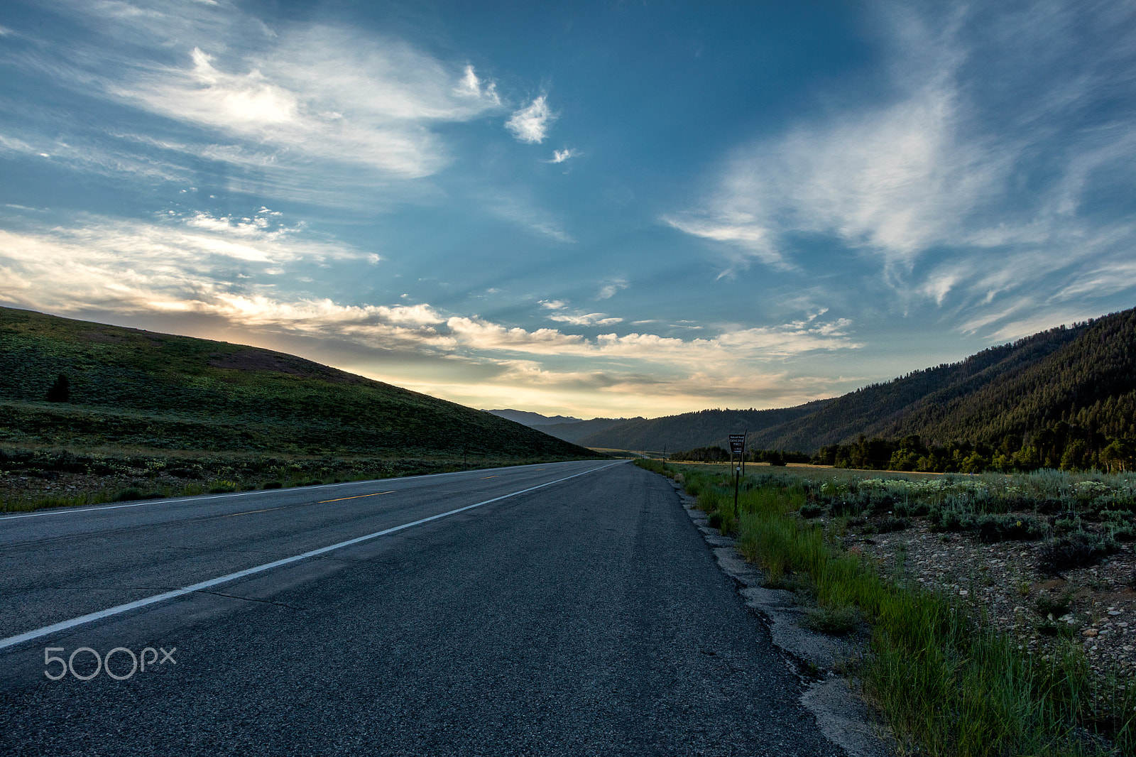 Canon EOS 5DS + Canon EF 20-35mm F3.5-4.5 USM sample photo. Driving sun valley idaho at sunrise photography