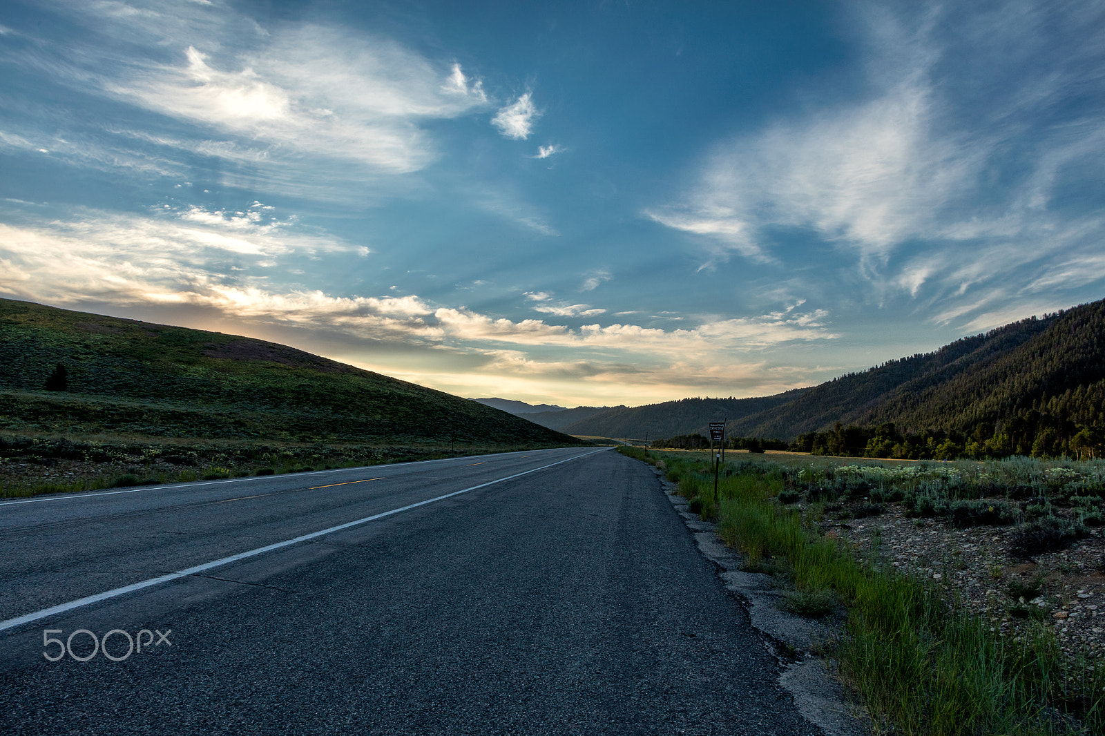 Canon EF 20-35mm F3.5-4.5 USM sample photo. Driving sun valley idaho at sunrise photography