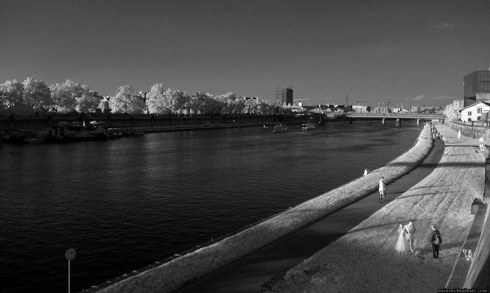 Canon POWERSHOT A540 sample photo. Wisła river (infrared) photography