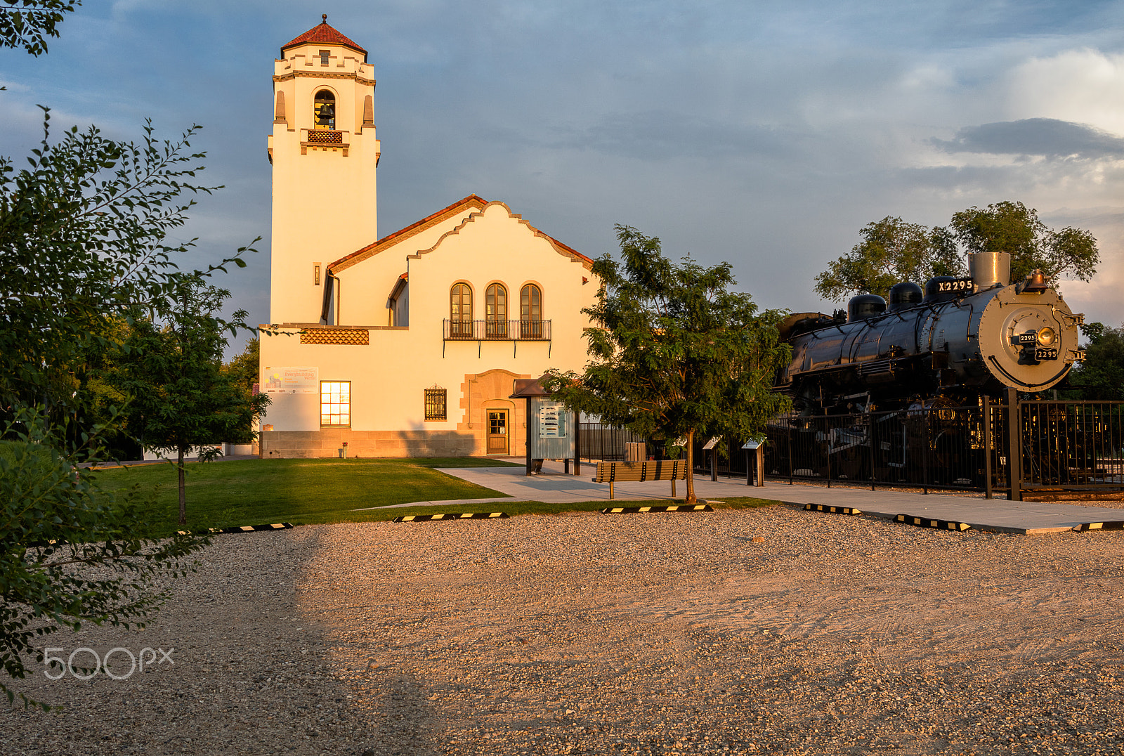 Canon EOS 5DS sample photo. Boise idaho train station at sunset photography