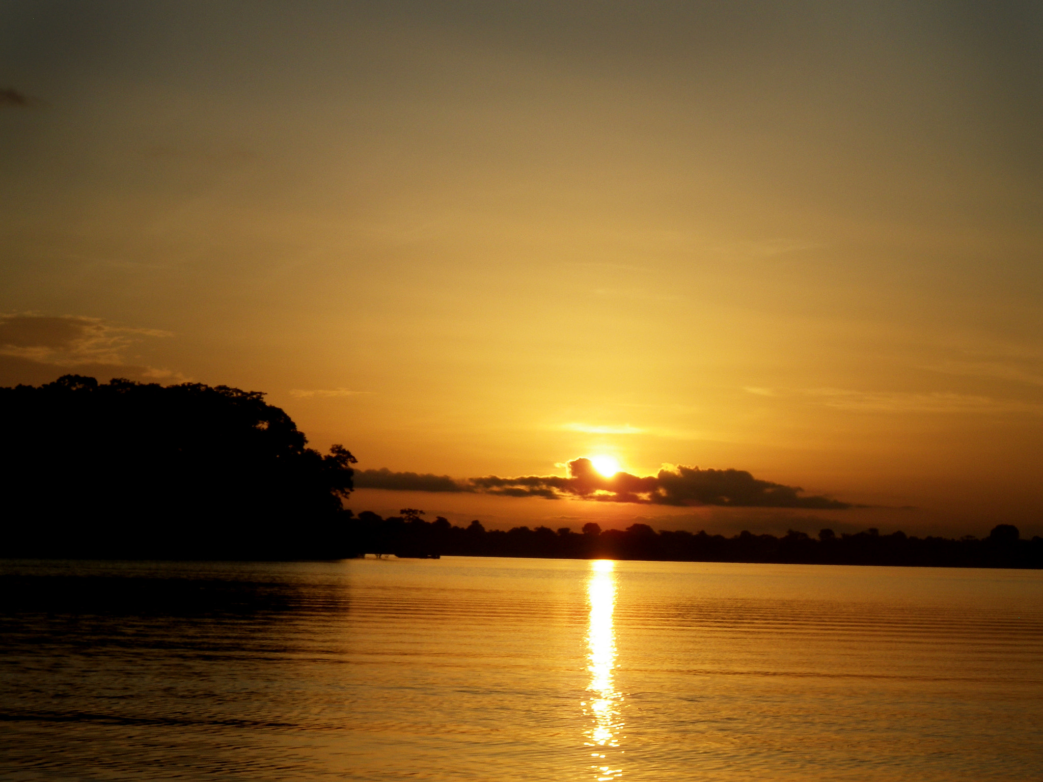 PENTAX RICOH IMAGING PENTAX WG-10 sample photo. Brazil sunrise photography