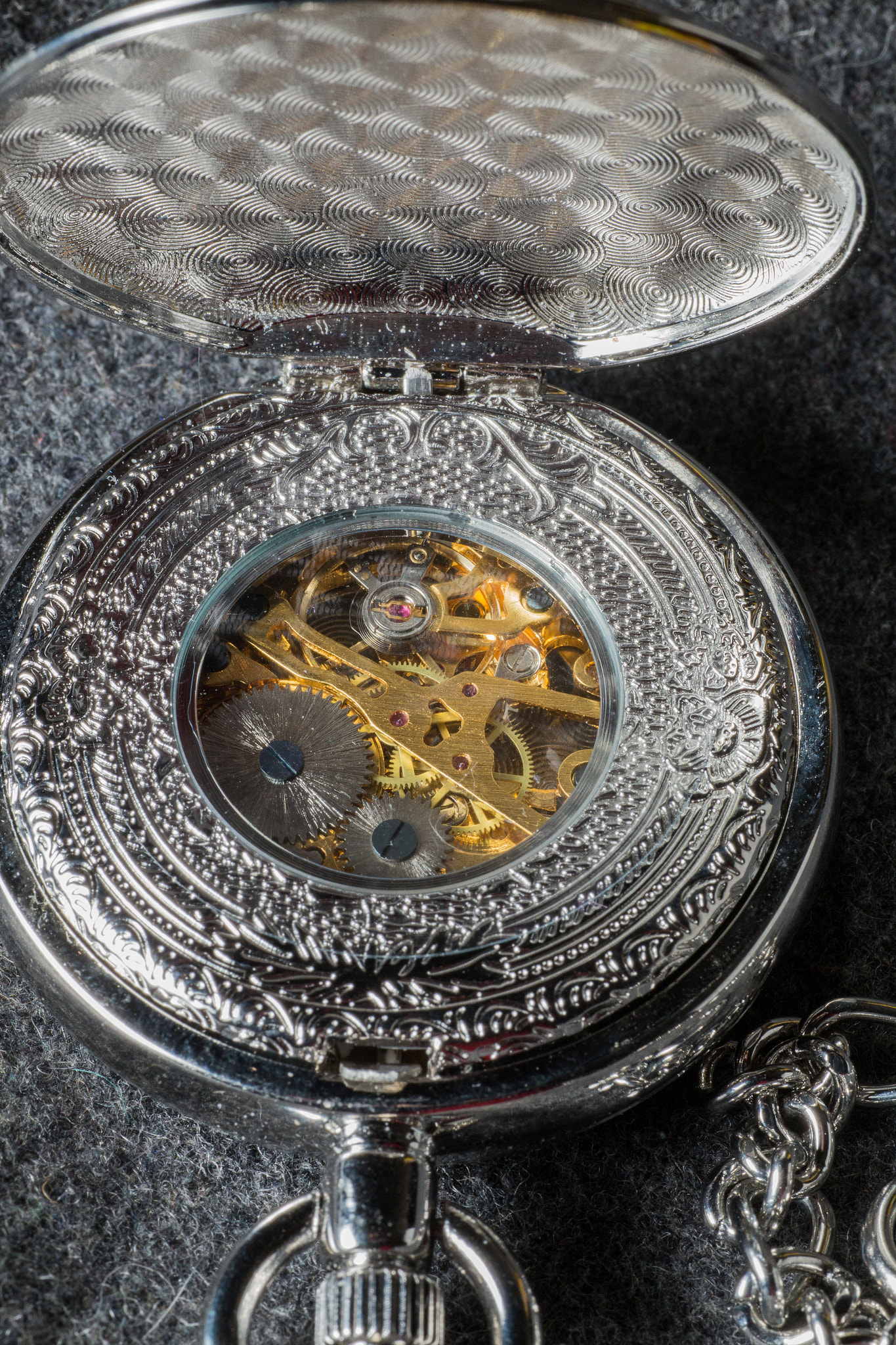 Canon EOS 6D + Sigma 70mm F2.8 EX DG Macro sample photo. Valentine's pocket watch macro series 1 photography