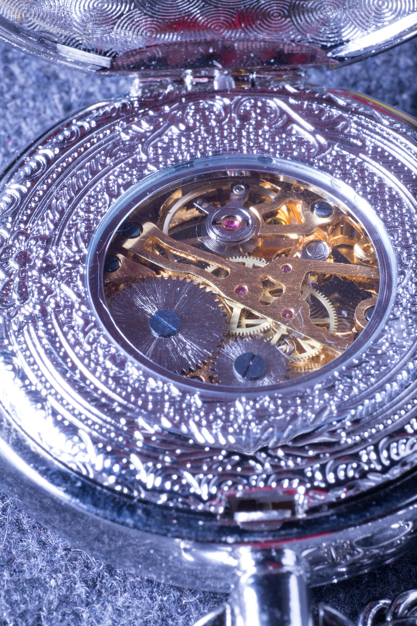 Canon EOS 6D + Sigma 70mm F2.8 EX DG Macro sample photo. Valentine's pocket watch macro series 2 photography