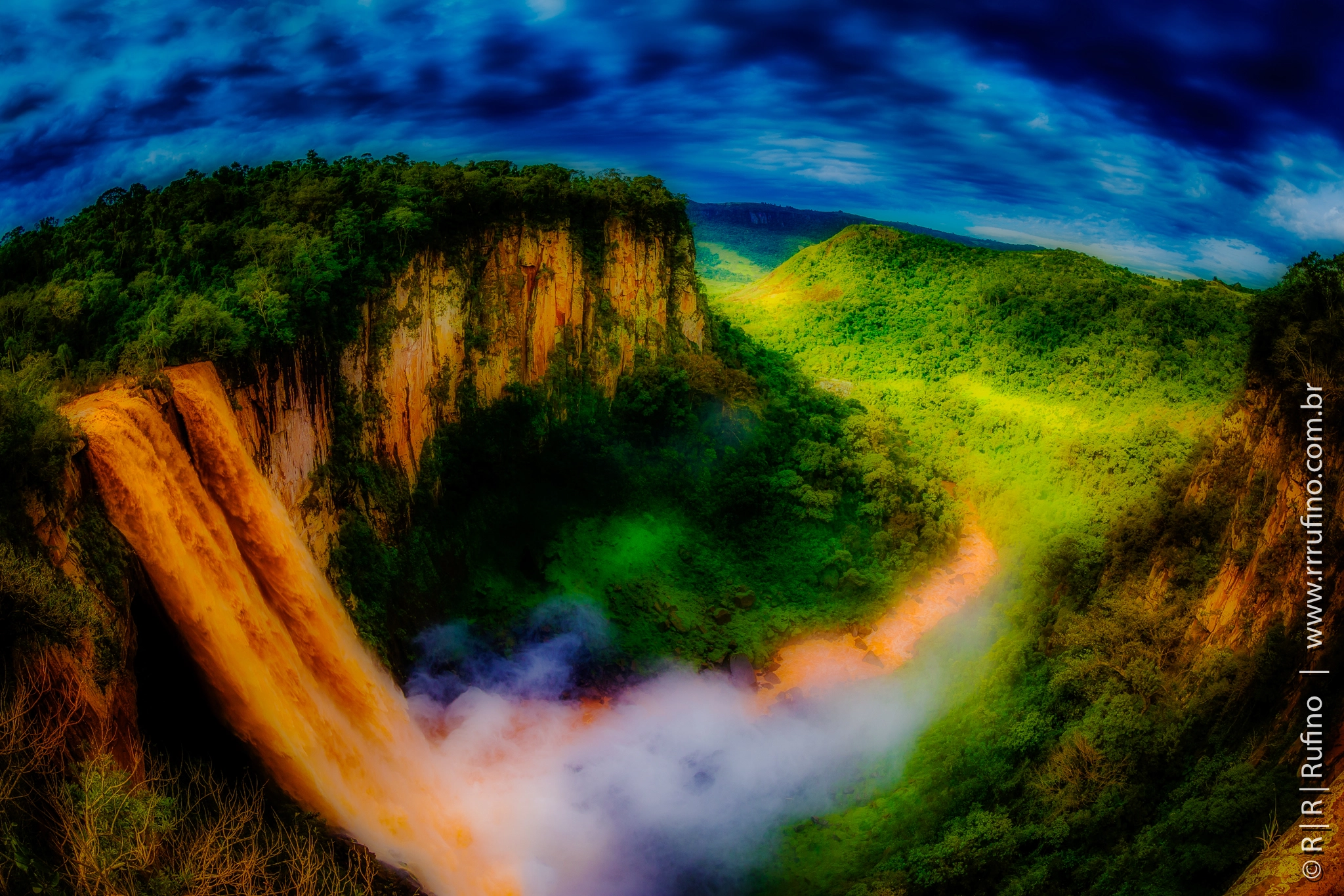 Canon EOS-1D X + Canon EF 8-15mm F4L Fisheye USM sample photo. Apucaraninha falls photography