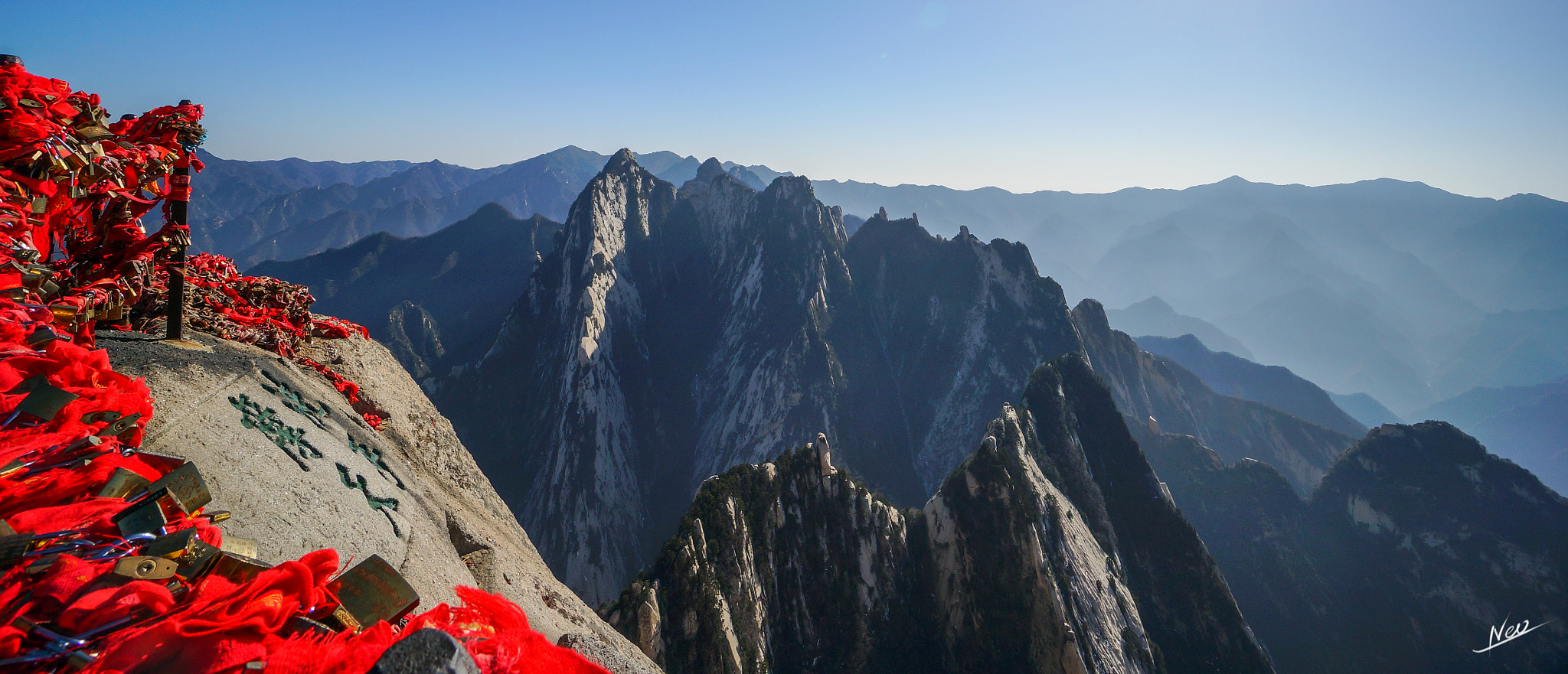 Sony Alpha NEX-5T + Sony E 10-18mm F4 OSS sample photo. Huashan mountain photography