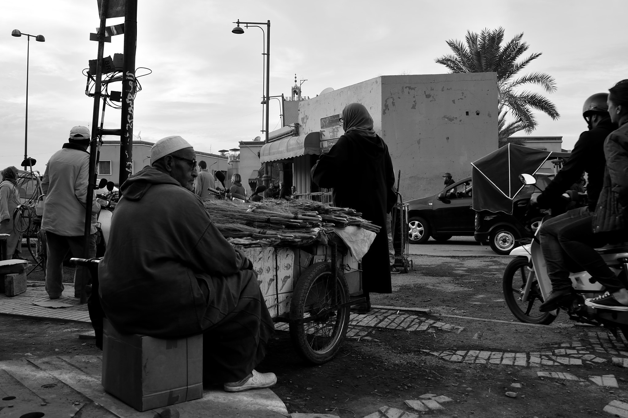 Nikon Df + AF-S Nikkor 35mm f/1.8G sample photo. Place ferblantiers  #v photography