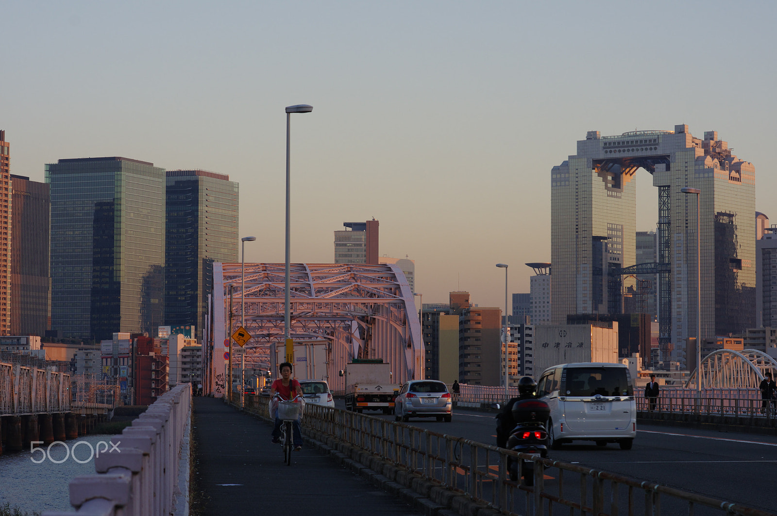 Pentax K-3 + HD Pentax DA 70mm F2.4 AL Limited sample photo. Osaka dusk photography