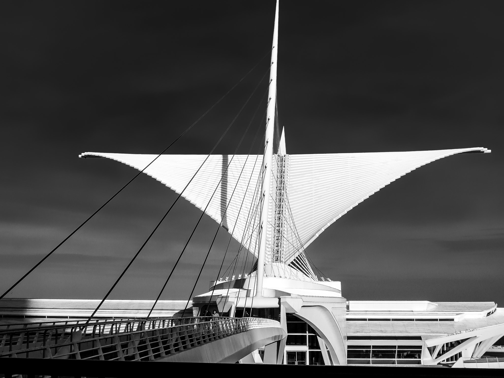 Fujifilm FinePix F30 sample photo. Milwaukee art museum photography