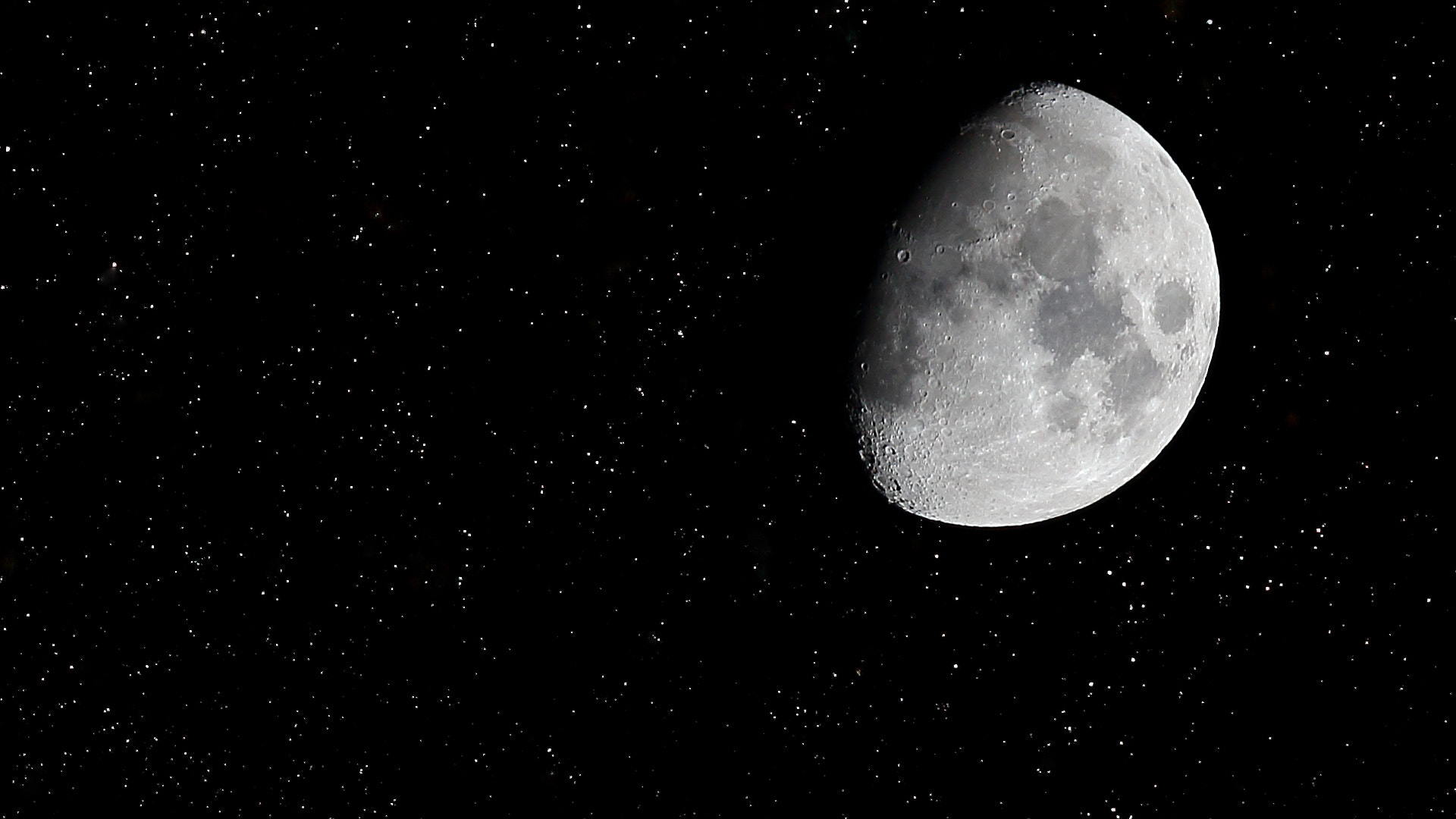 Canon EF 70-300mm F4-5.6L IS USM sample photo. Moon photography