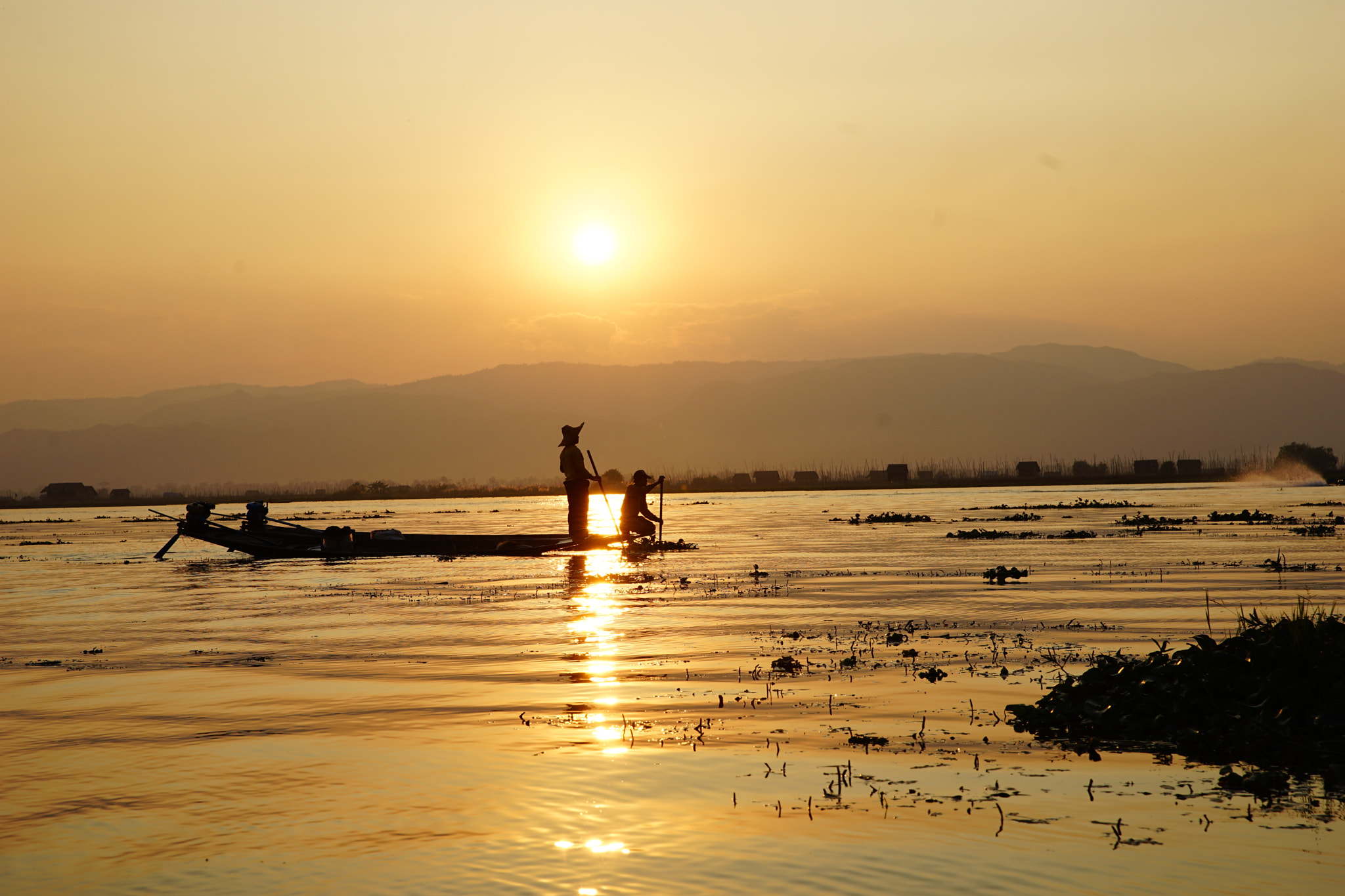 Canon EF 24-70mm F2.8L II USM sample photo. Inle lake   myanmar photography