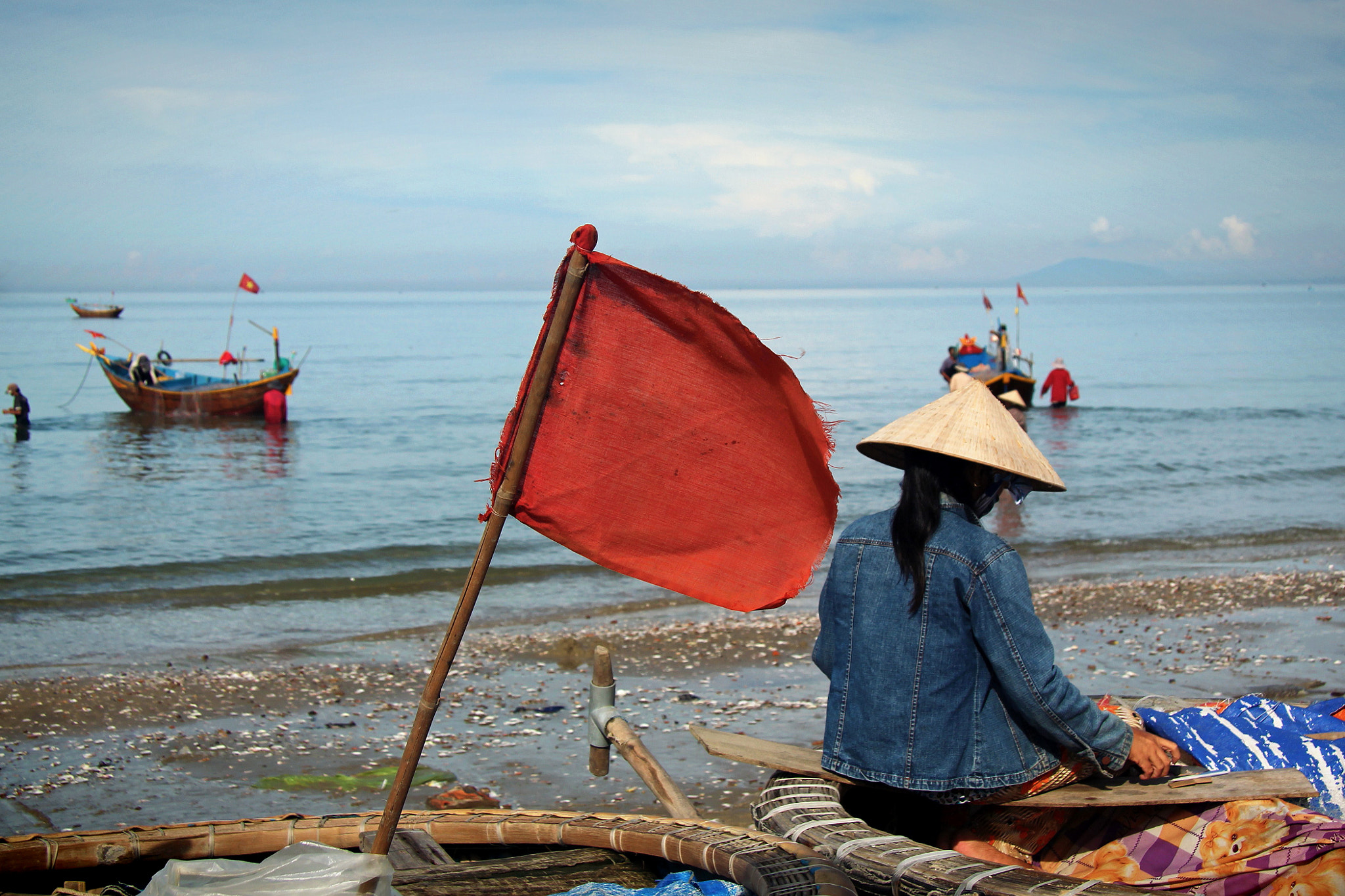 Canon EOS 550D (EOS Rebel T2i / EOS Kiss X4) sample photo. Homeland behind each of us... photography