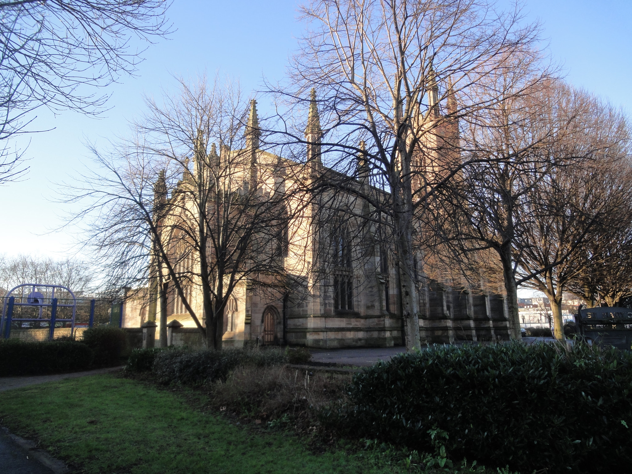 Sony DSC-WX5 sample photo. St mary's church sheffield photography