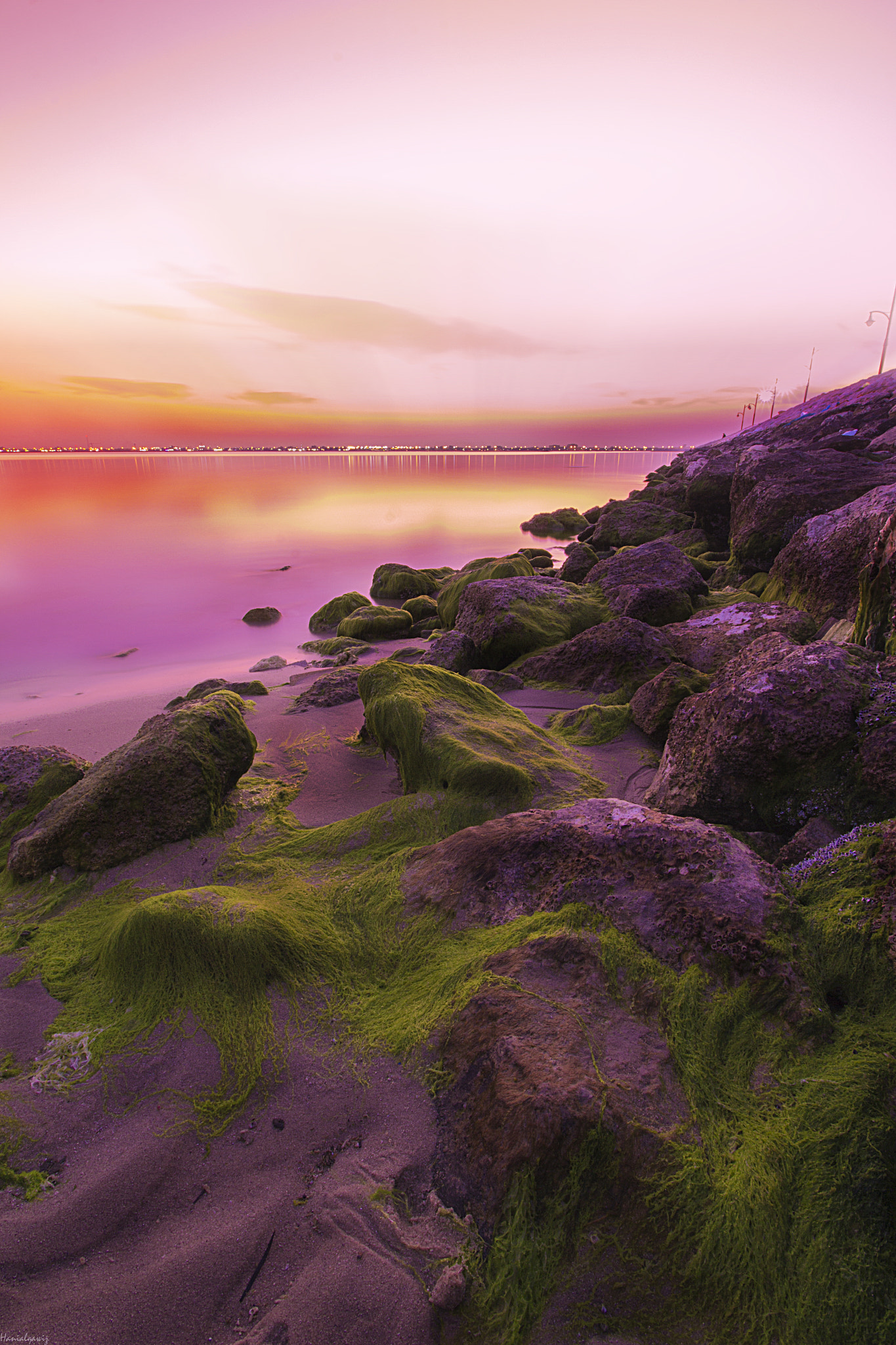 Canon EF-S 10-18mm F4.5–5.6 IS STM sample photo. Sunset speaking of love photography