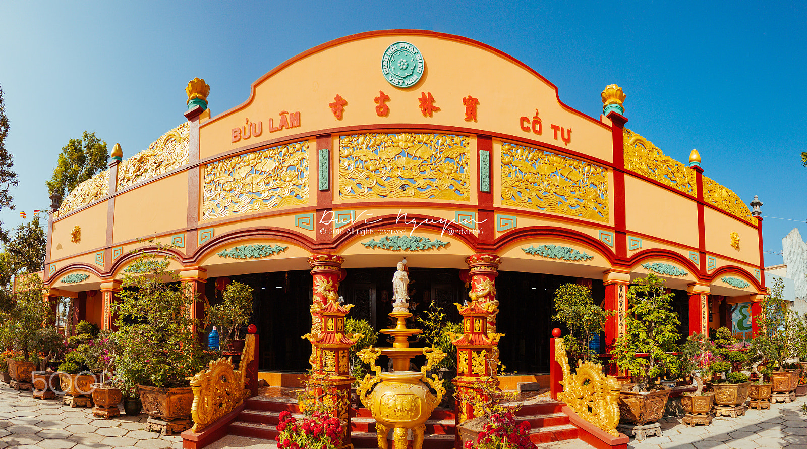 Canon EOS 500D (EOS Rebel T1i / EOS Kiss X3) sample photo. Buu lam temple photography