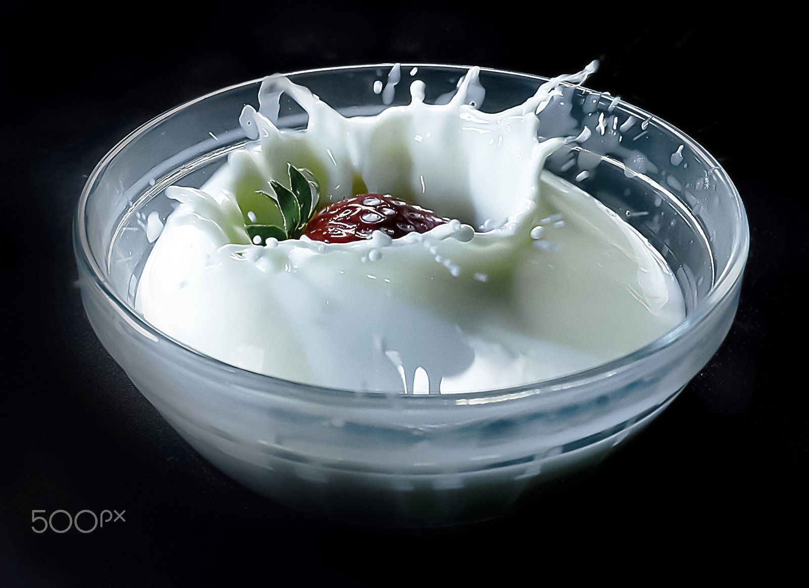 Sony SLT-A58 + Sony DT 30mm F2.8 Macro SAM sample photo. Strawberry and milk... photography