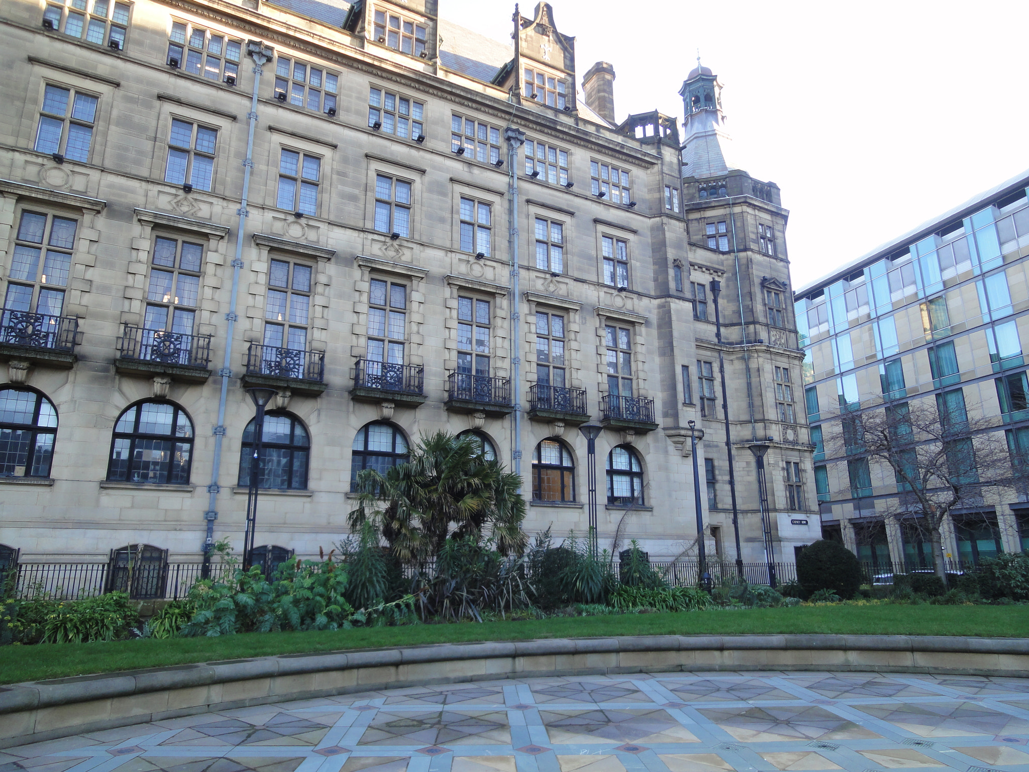 Sony DSC-WX5 sample photo. Sheffield peace gardens/town hall photography