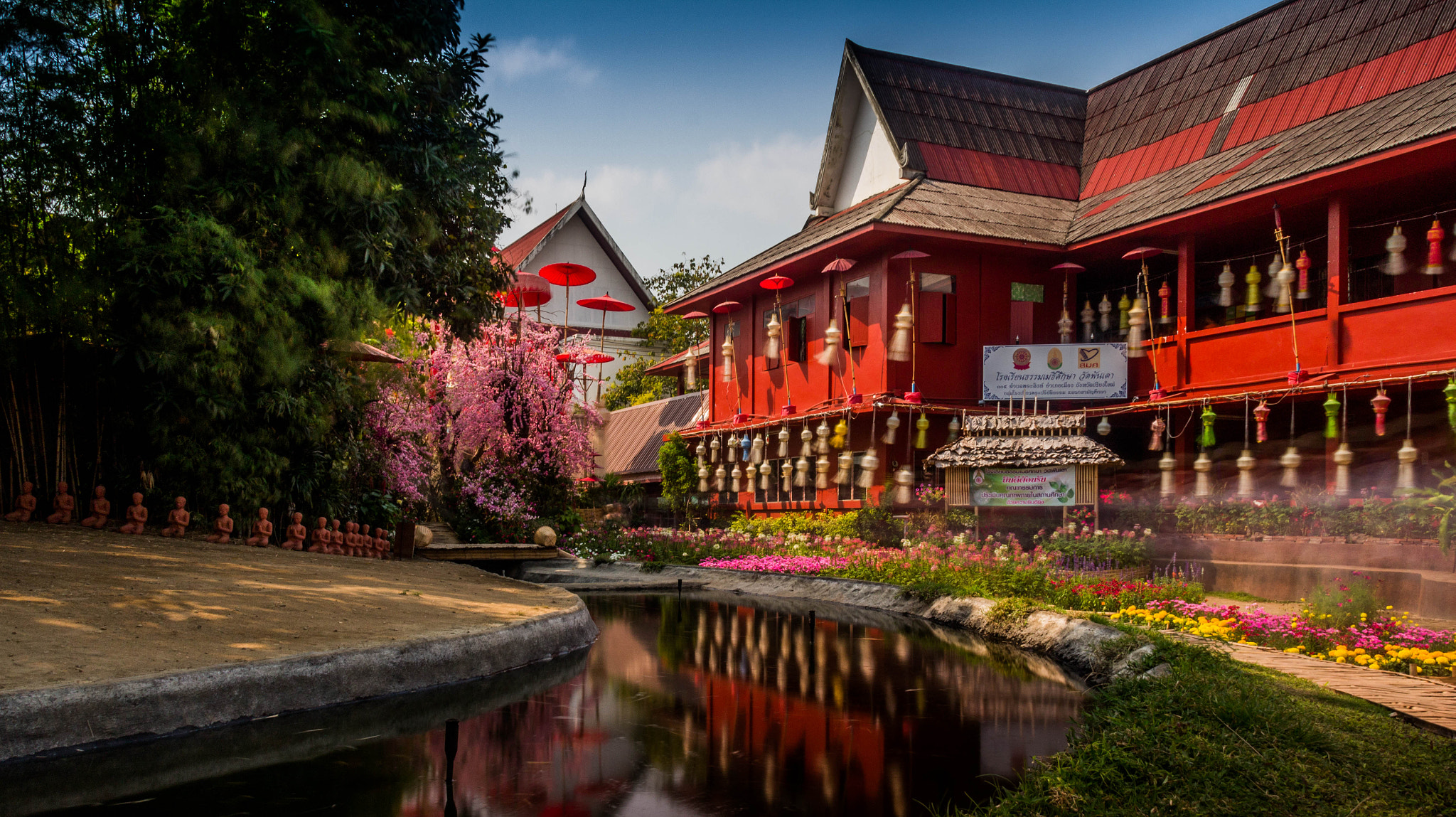 Canon EF-S 17-55mm F2.8 IS USM sample photo. Temple in chiangmai photography