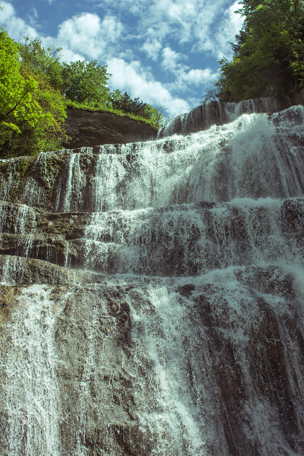 Sony Alpha NEX-7 + Sony 28mm F2.8 sample photo. Under the cascade du hérisson photography