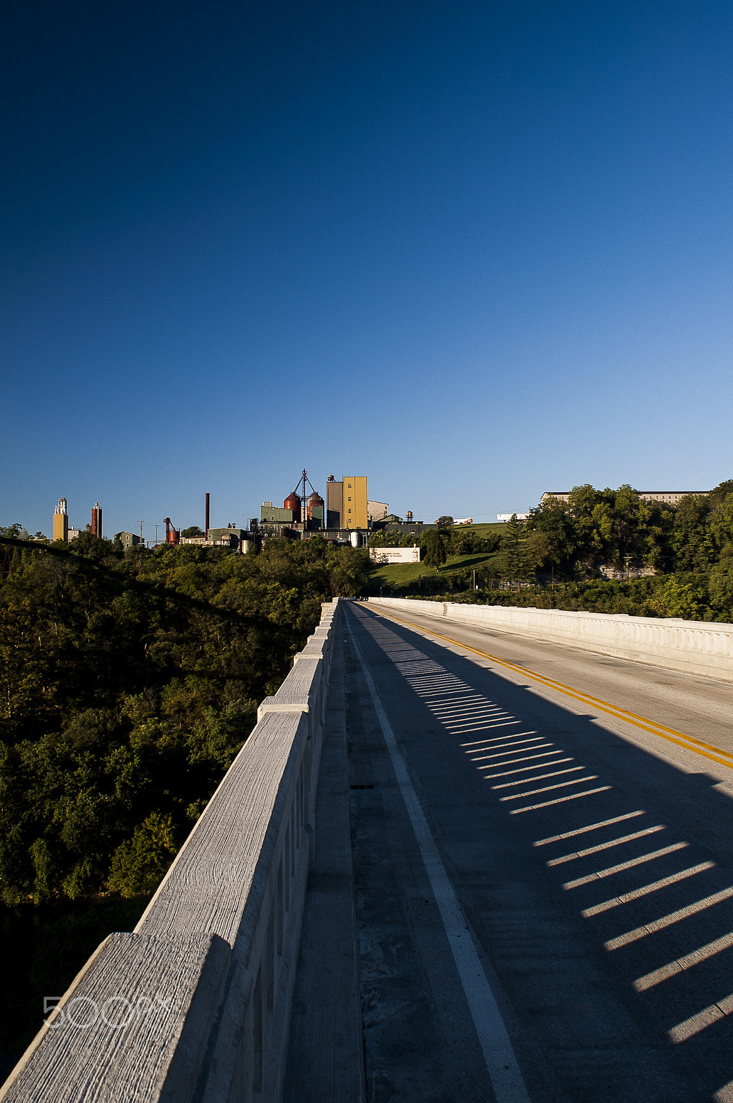 Nikon D70 + Nikon AF Nikkor 20mm F2.8D sample photo. Tyrone bridge photography