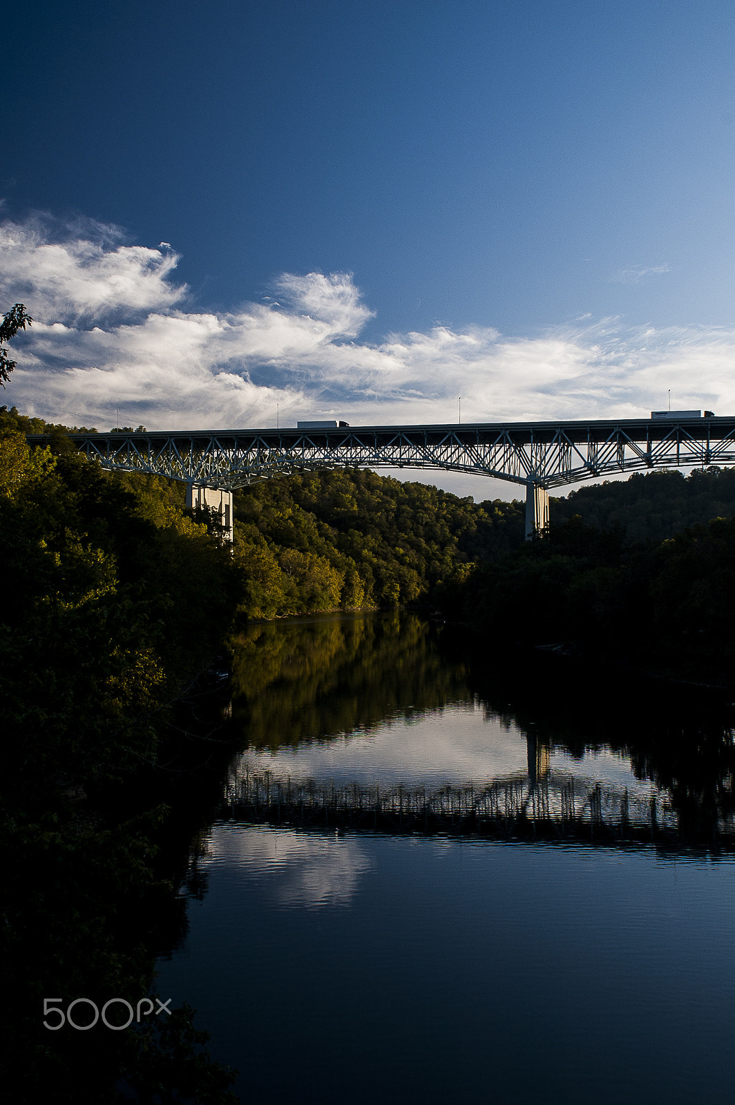 Nikon D70 + Nikon AF Nikkor 20mm F2.8D sample photo. Clays ferry bridge photography