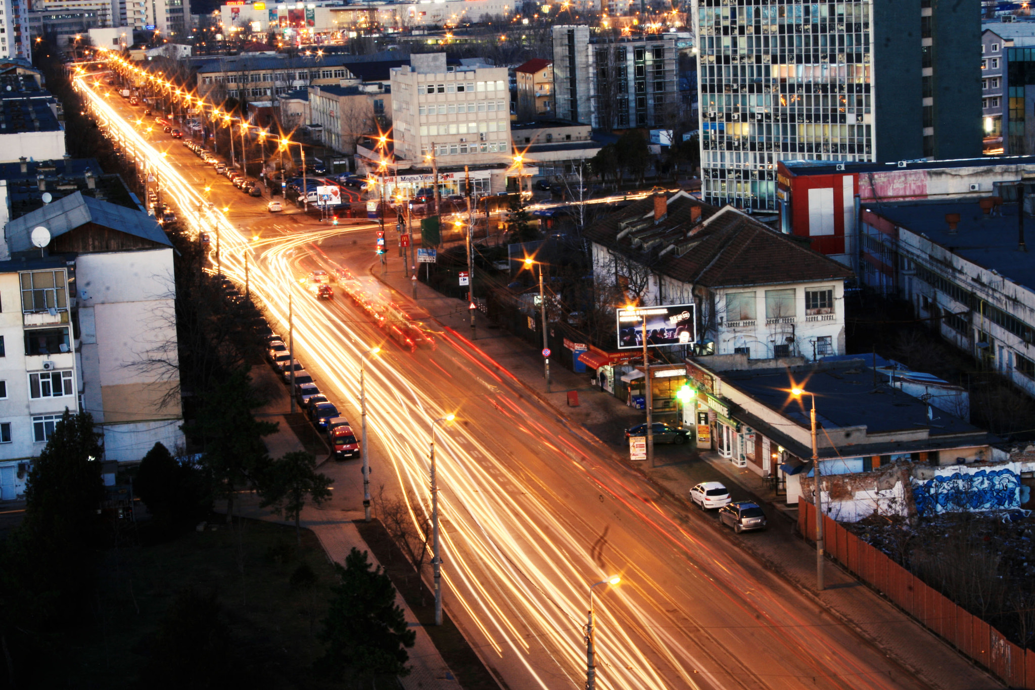 Canon EF-S 18-55mm F3.5-5.6 sample photo. Long exposure from the roof photography