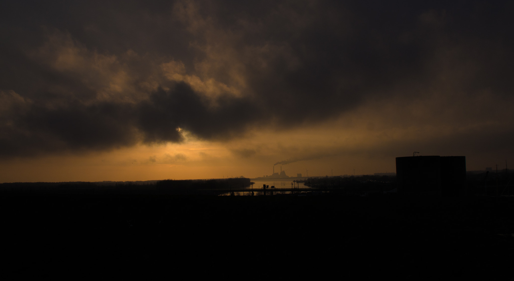 Panasonic Lumix DMC-GH4 sample photo. Distant factory photography