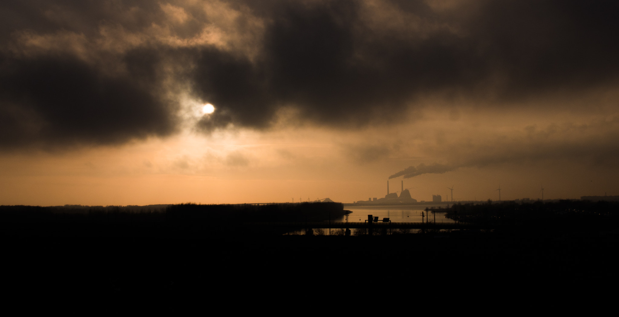 Panasonic Lumix DMC-GH4 sample photo. Factory silhouette photography
