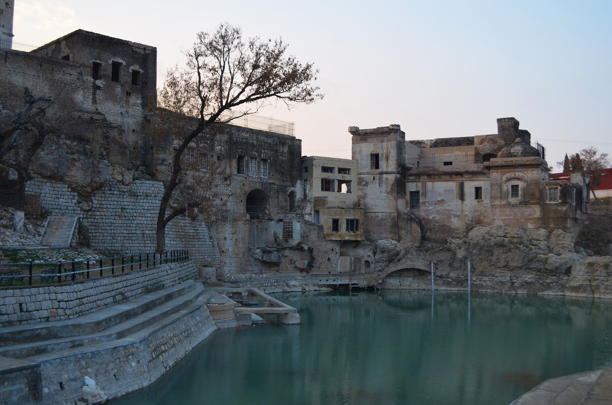 AF Zoom-Nikkor 35-70mm f/2.8D N sample photo. Katas raj temple photography