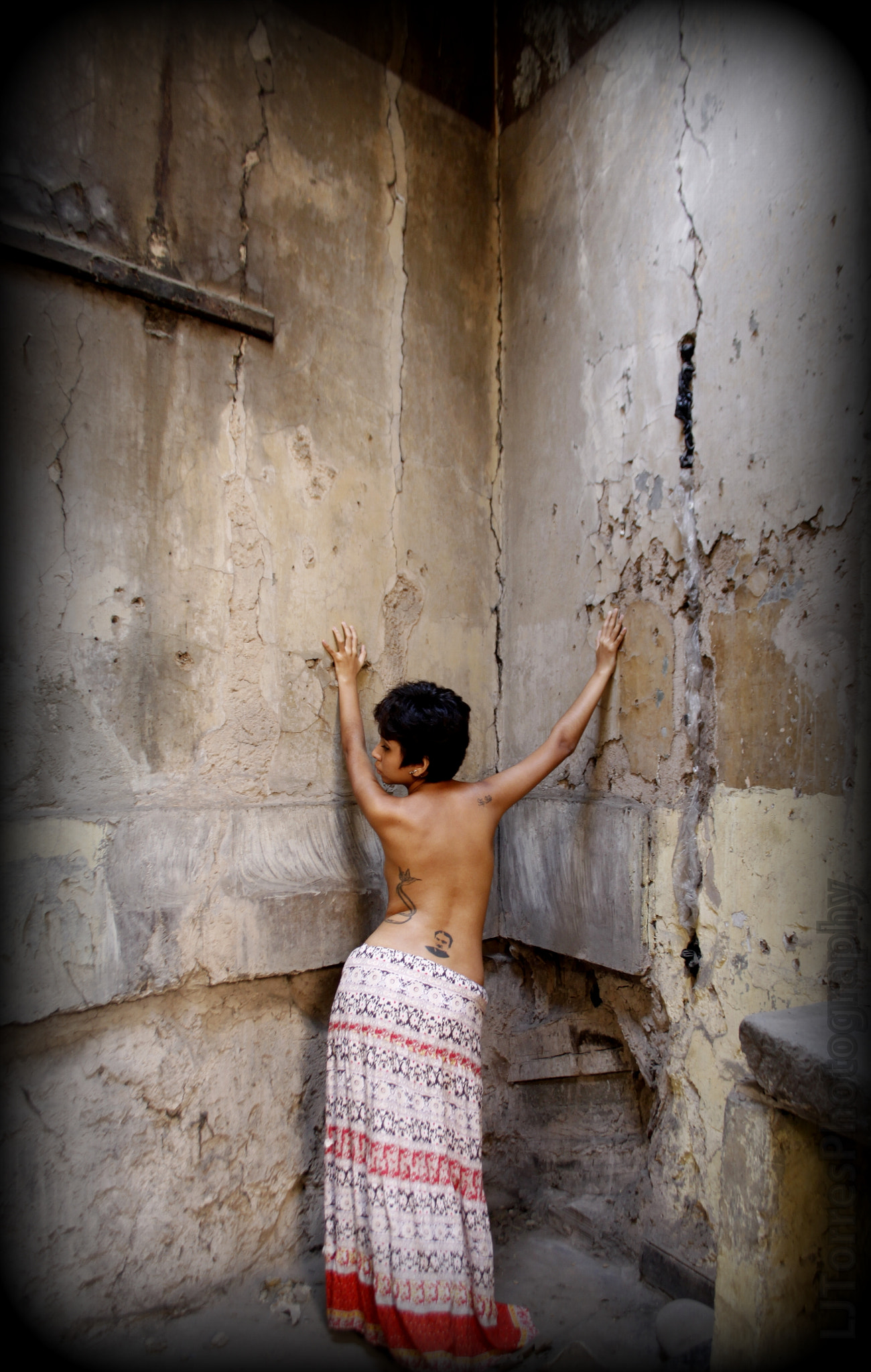 Canon EF-S 18-55mm F3.5-5.6 sample photo. Beauty and exotic peruvian girl. photography