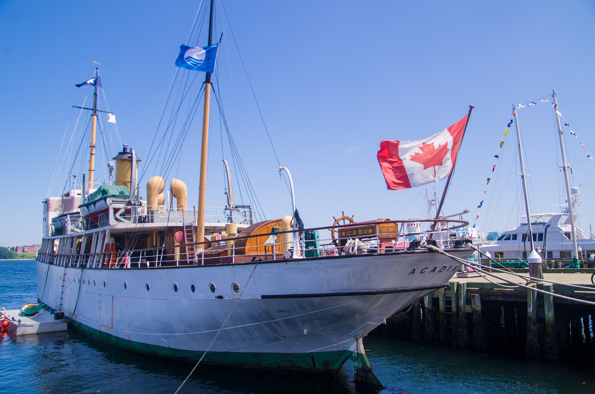 Nikon D7000 + Sigma 18-50mm F2.8 EX DC sample photo. Return to canada, halifax photography