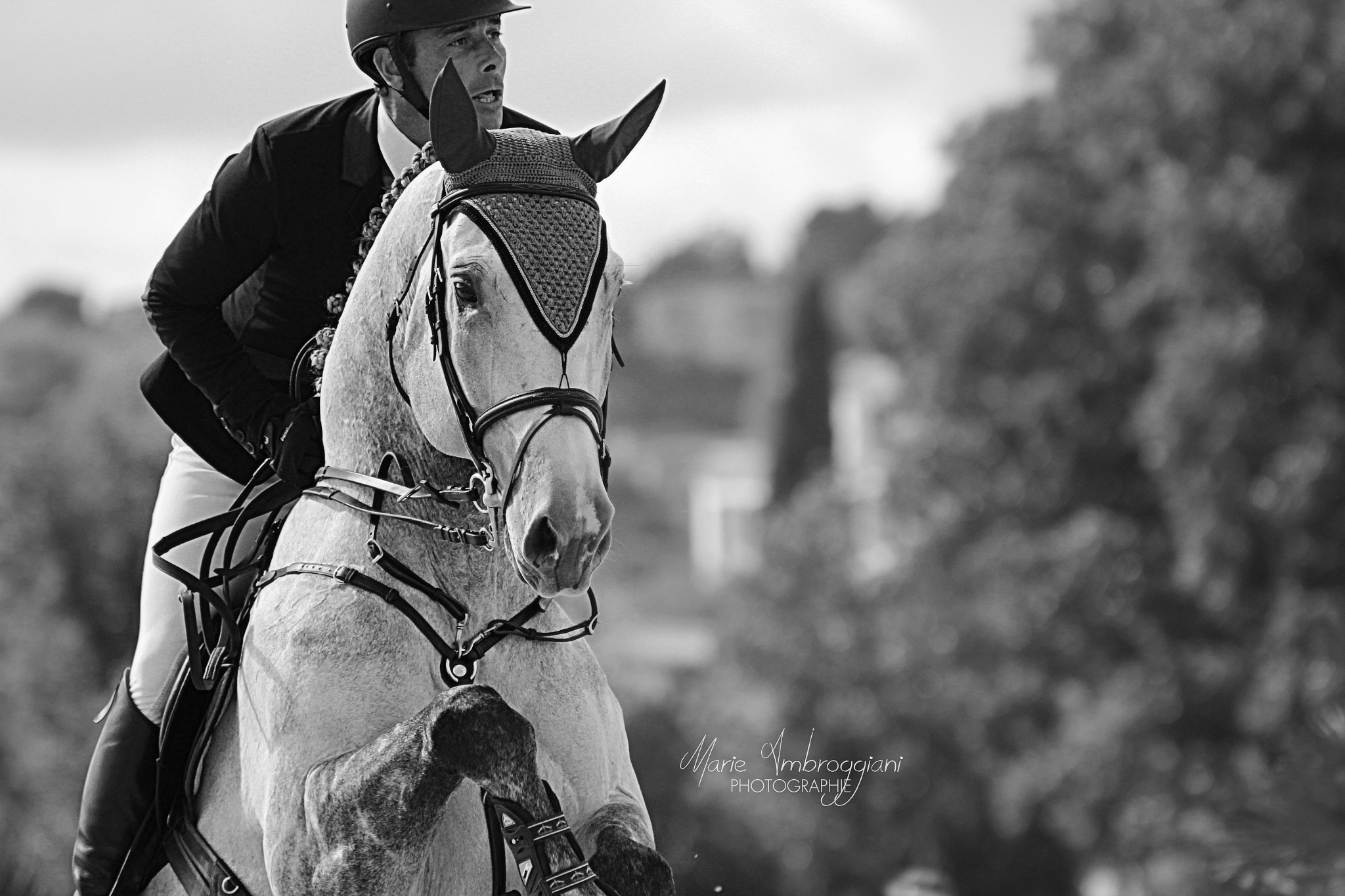 Canon EF 100-300mm F4.5-5.6 USM sample photo. Csi 3* / some portrait photography
