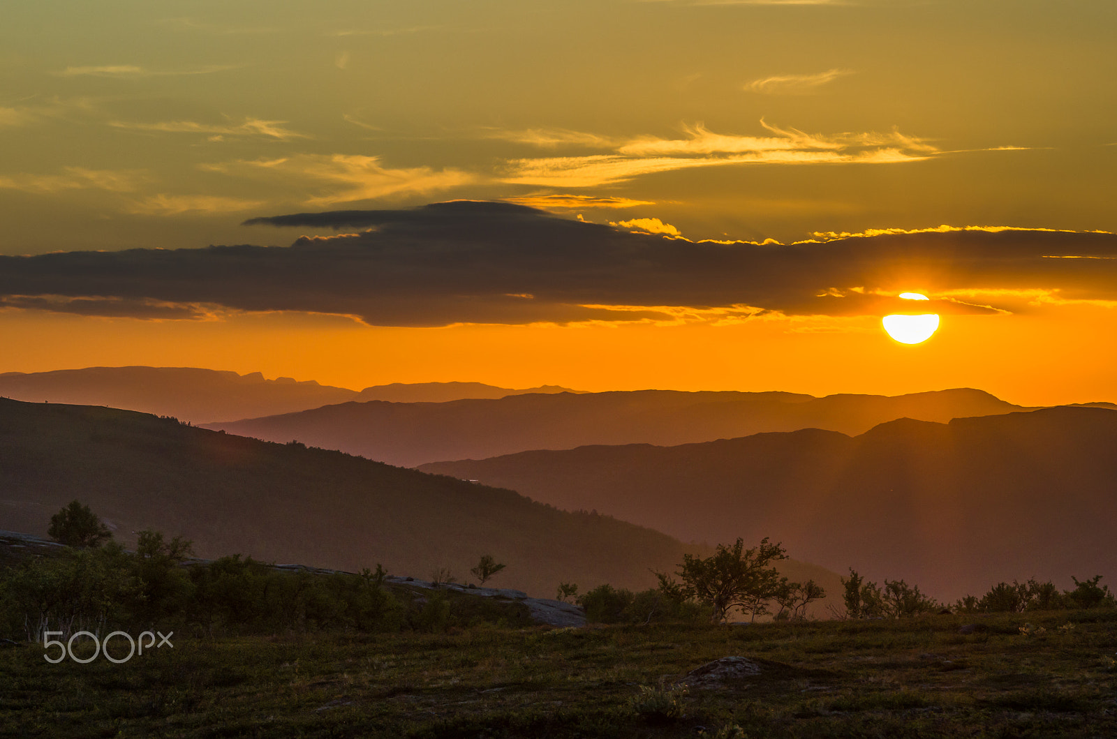 Sigma 120-400mm F4.5-5.6 DG OS HSM sample photo. Midnightsun at the flat mountain photography