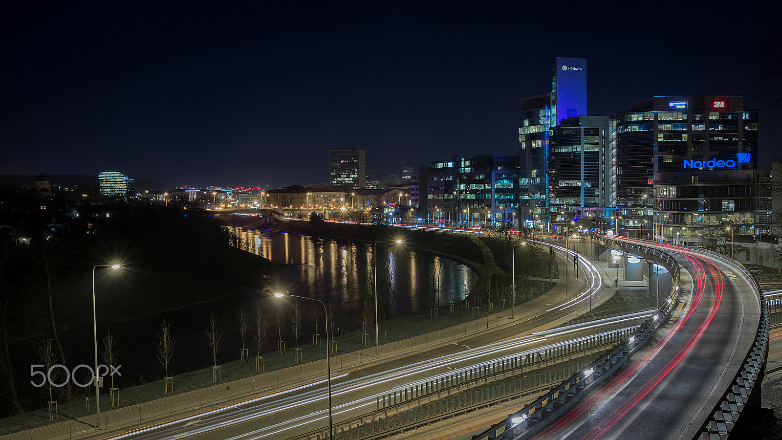 Sigma 18-50mm f/2.8 Macro sample photo. "verslo trikampis" business centre in vilnius photography