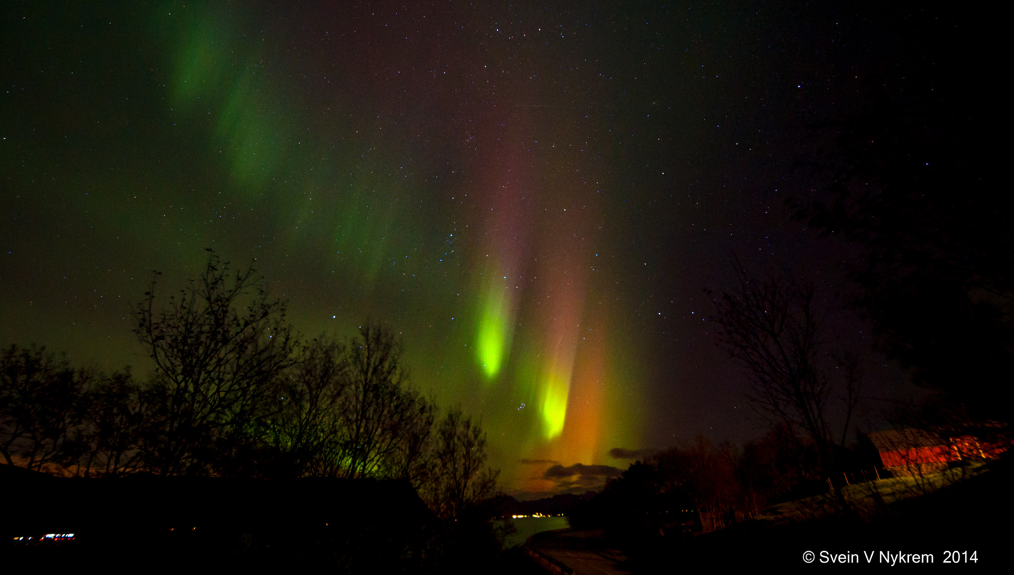 Sigma 8-16mm F4.5-5.6 DC HSM sample photo. The aurora borealis in western norway photography