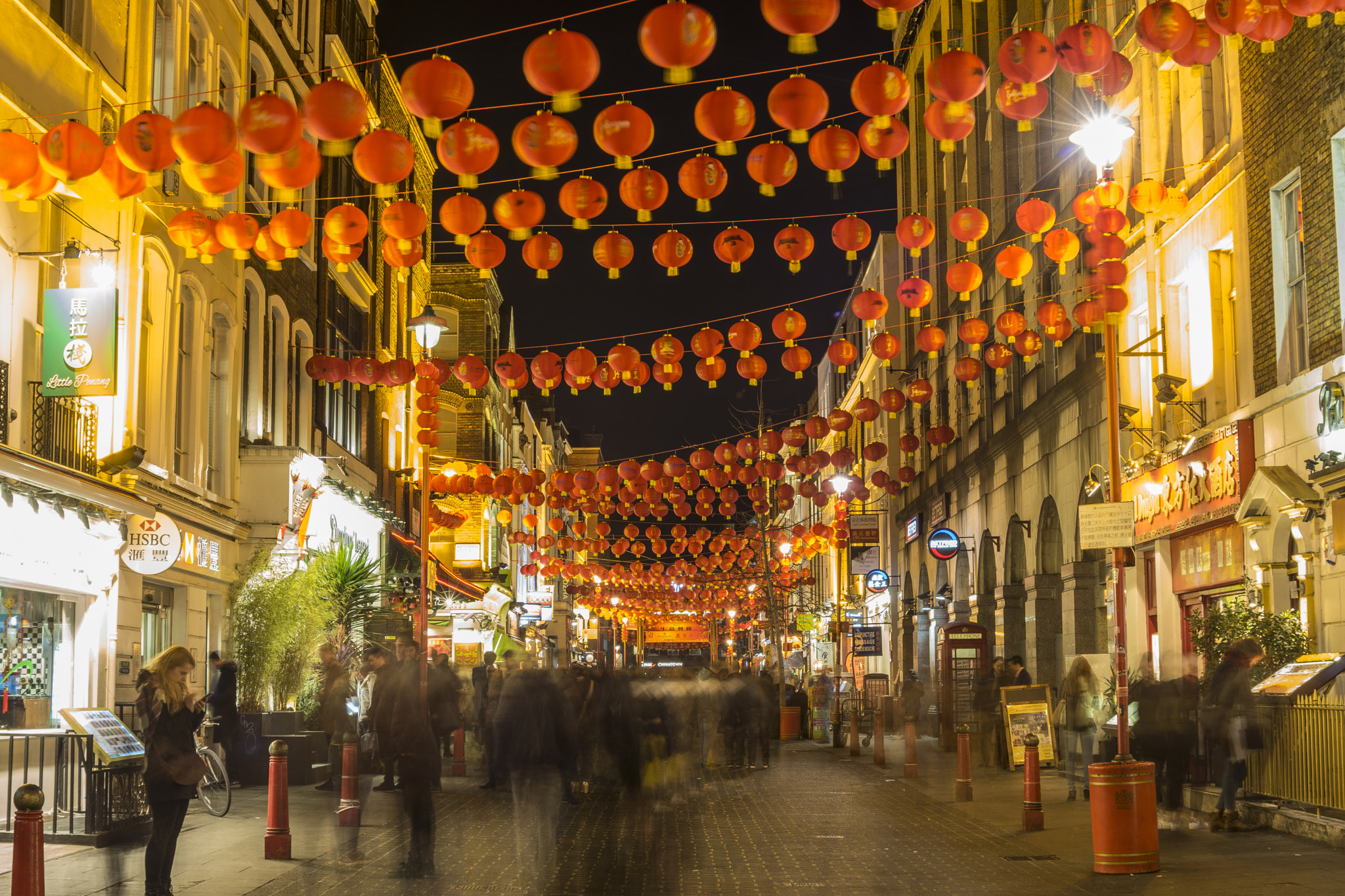 Minolta AF 35-105mm F3.5-4.5 sample photo. Evening in chinatown photography