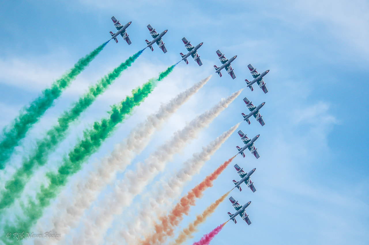 Sigma 120-400mm F4.5-5.6 DG OS HSM sample photo. Frecce tricolore italian aerobatic team photography