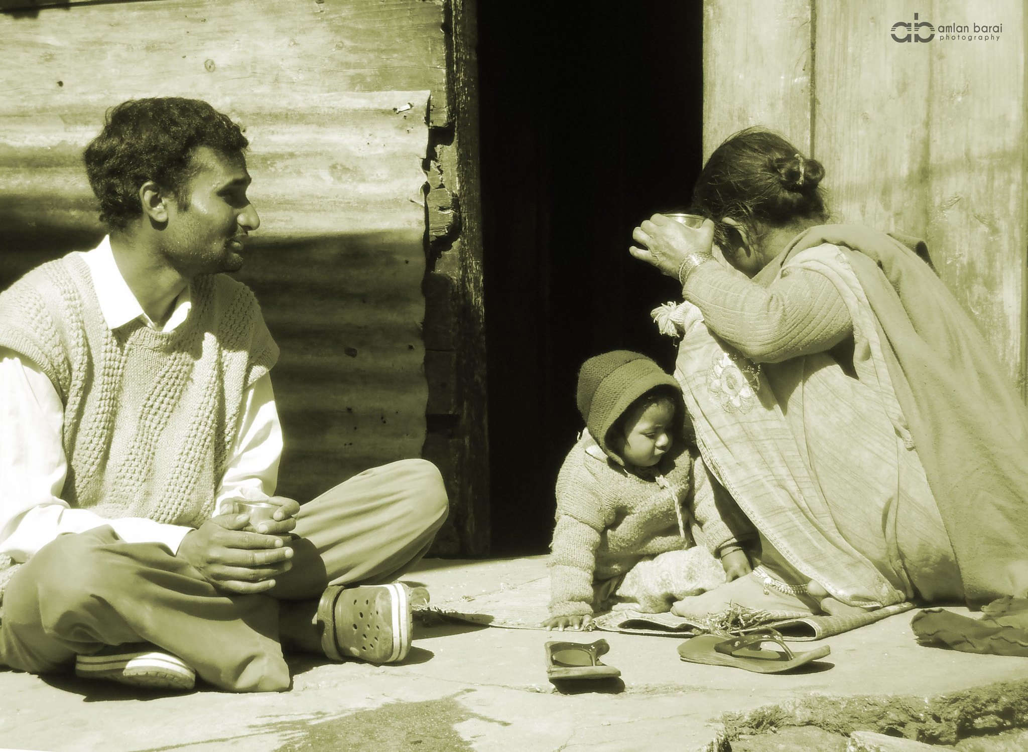 Olympus T105,T100,X36 sample photo. A winter morning and the family... photography