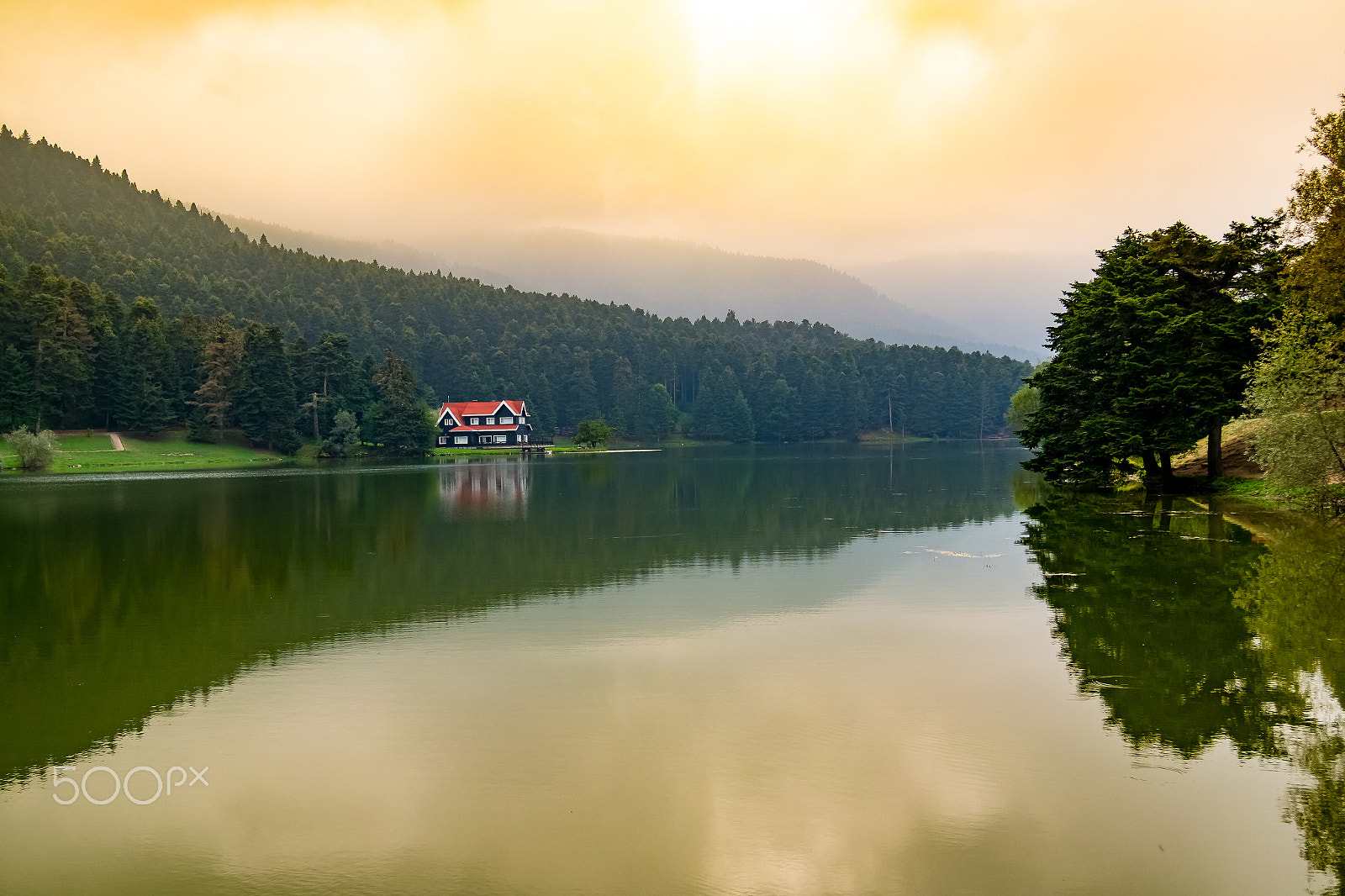 Samsung NX 12-24mm F4-5.6 ED sample photo. Red house photography