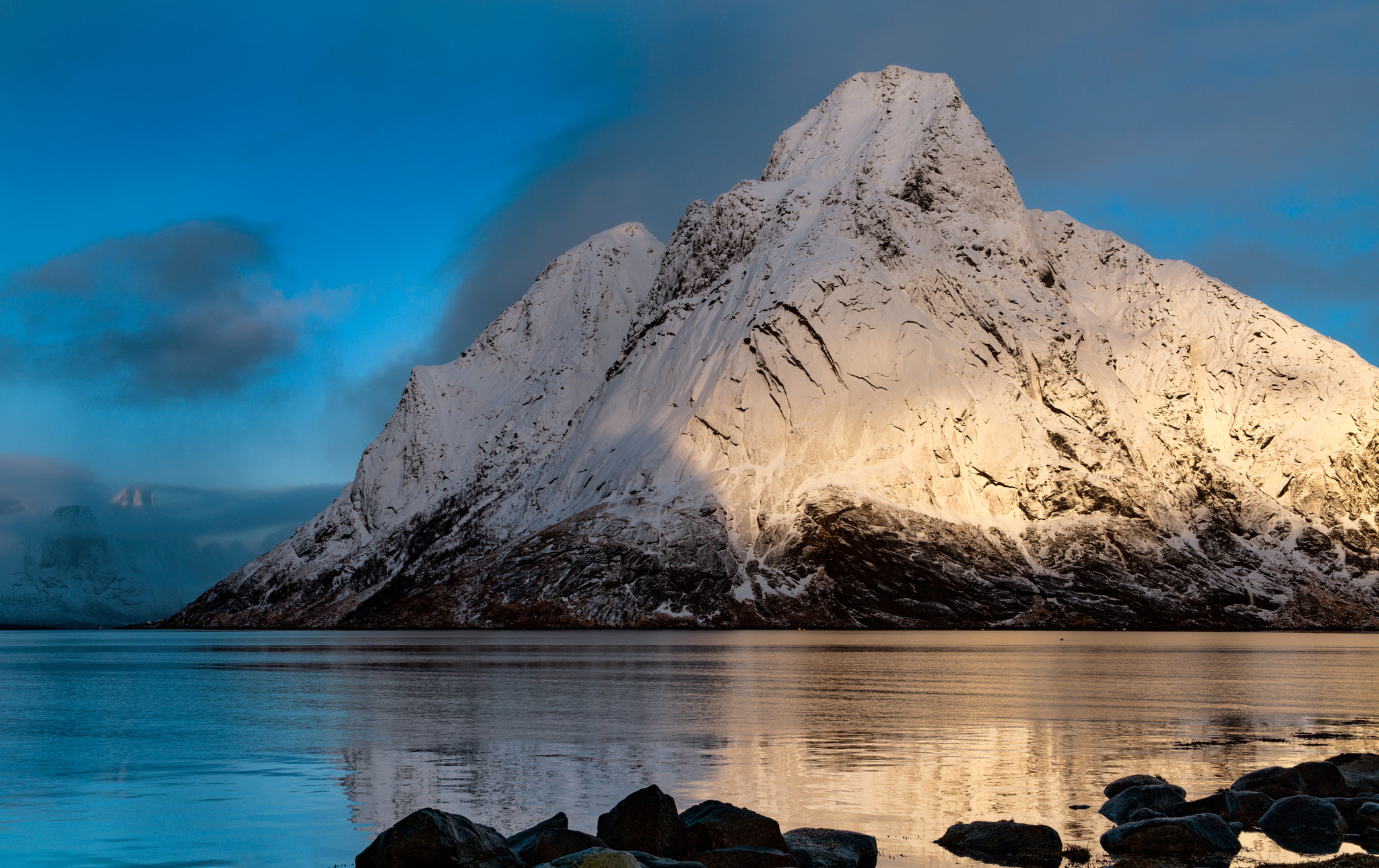 Sony FE PZ 28-135mm F4 G OSS sample photo. Norway photography