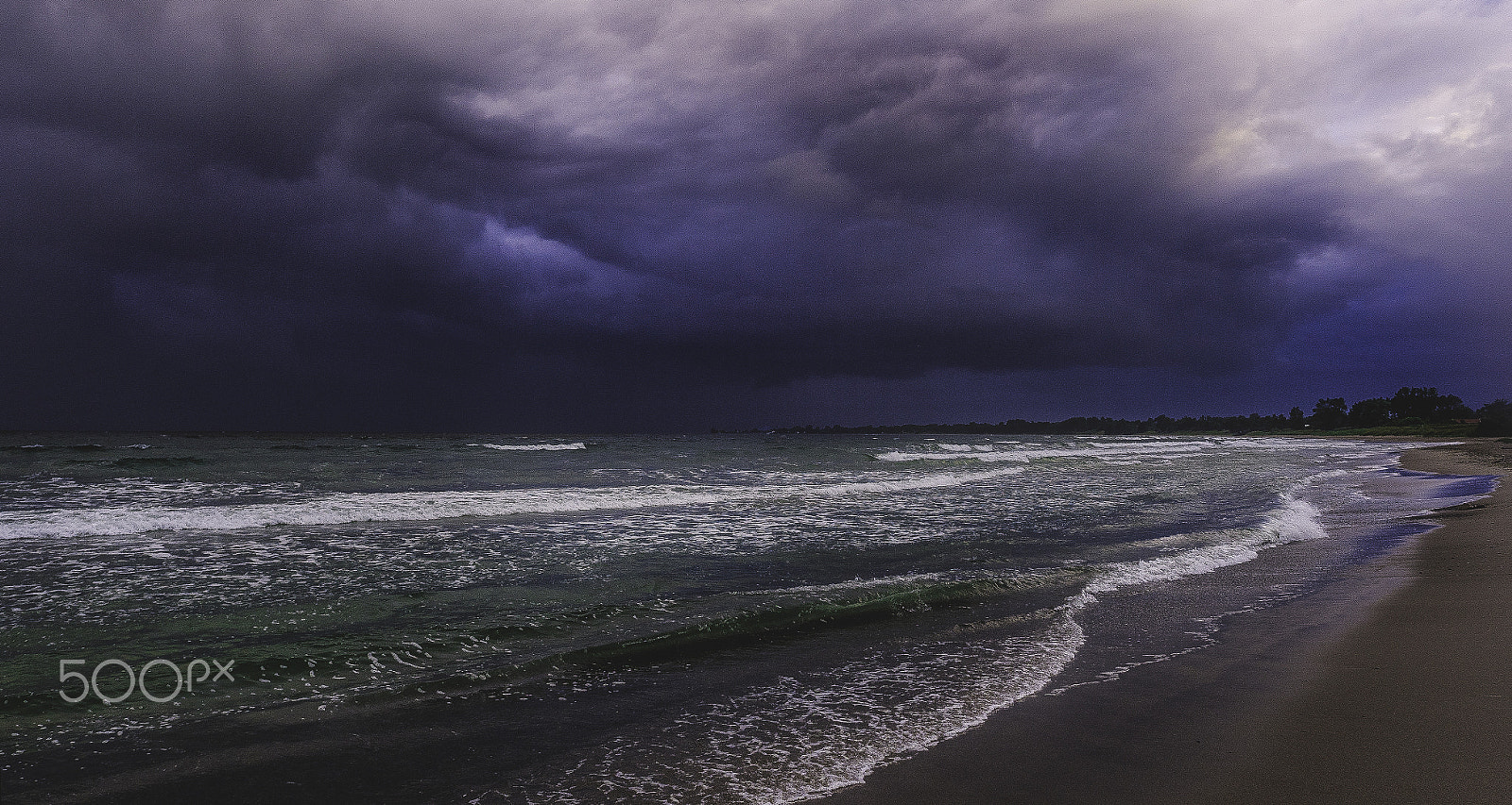 Olympus OM-D E-M5 II + OLYMPUS M.12mm F2.0 sample photo. Bad weather coming photography