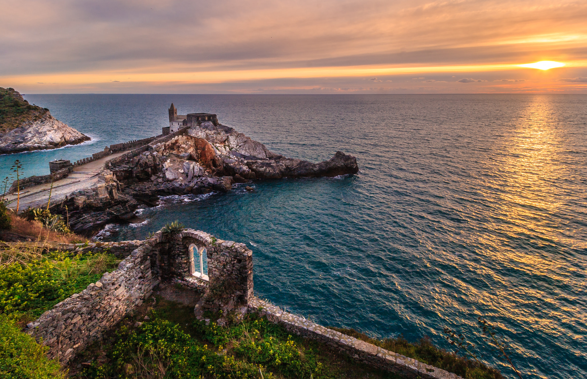 Canon EF-S 10-18mm F4.5–5.6 IS STM sample photo. Portovenere photography
