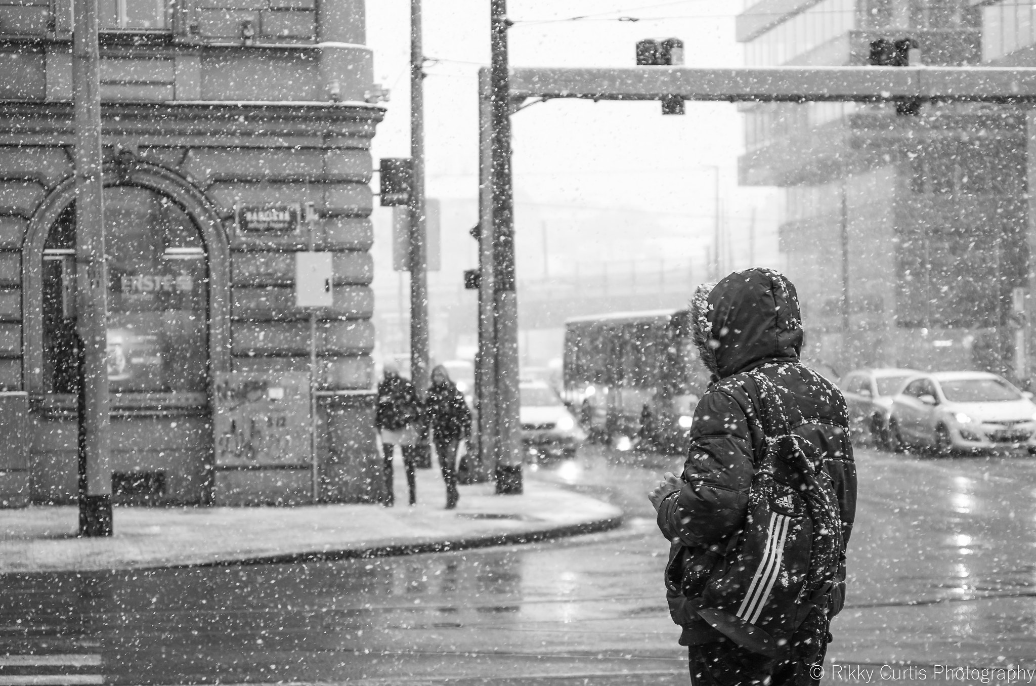 Pentax smc DA* 50-135mm F2.8 ED (IF) SDM sample photo. Snowy day to work photography